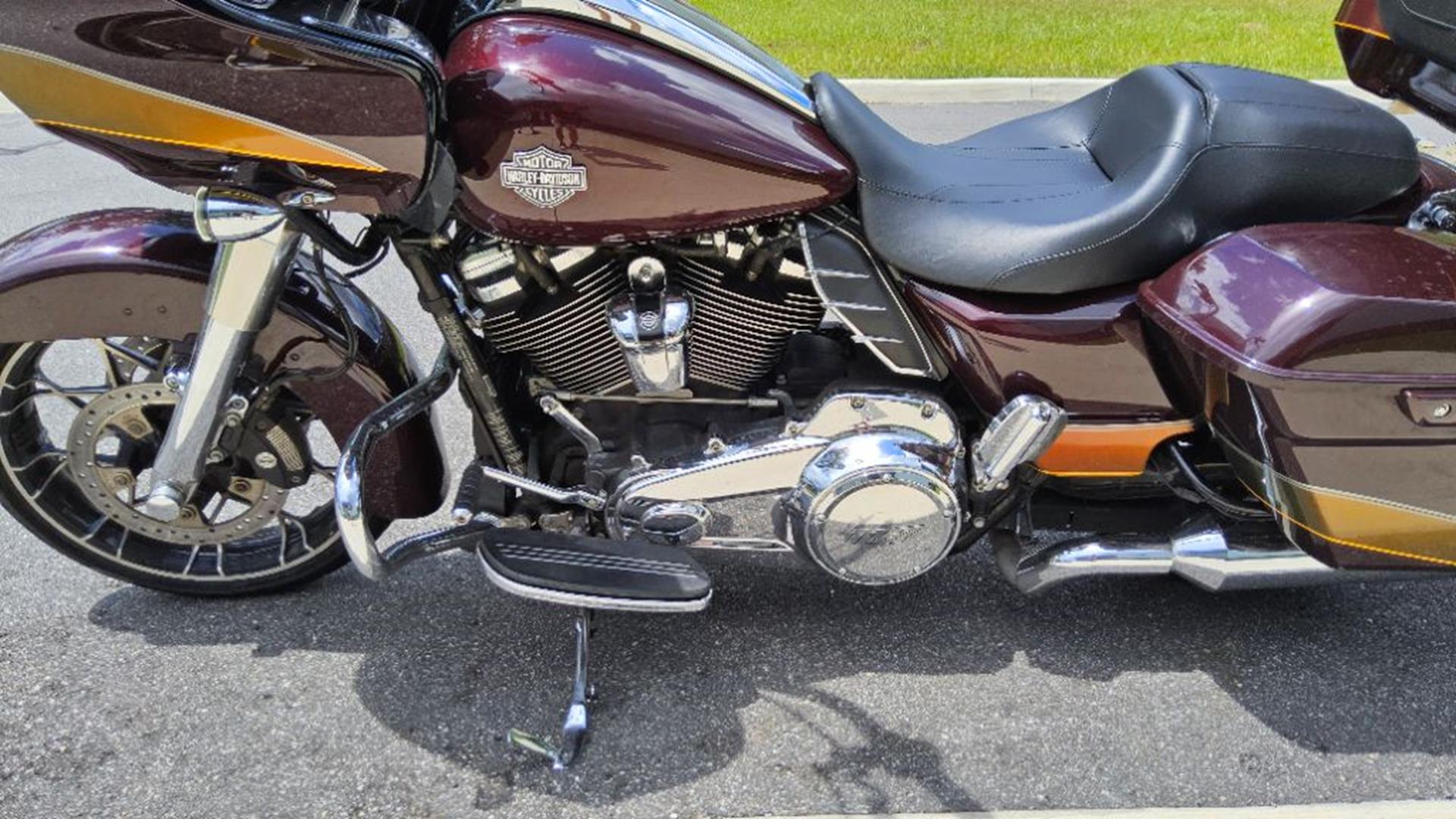 2021 Harley-Davidson Road Glide® Special 8