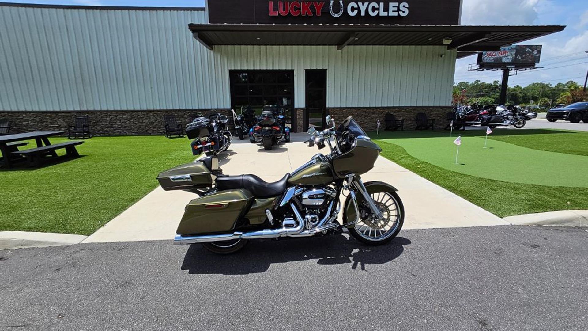 2017 Harley-Davidson Road Glide® Special 2
