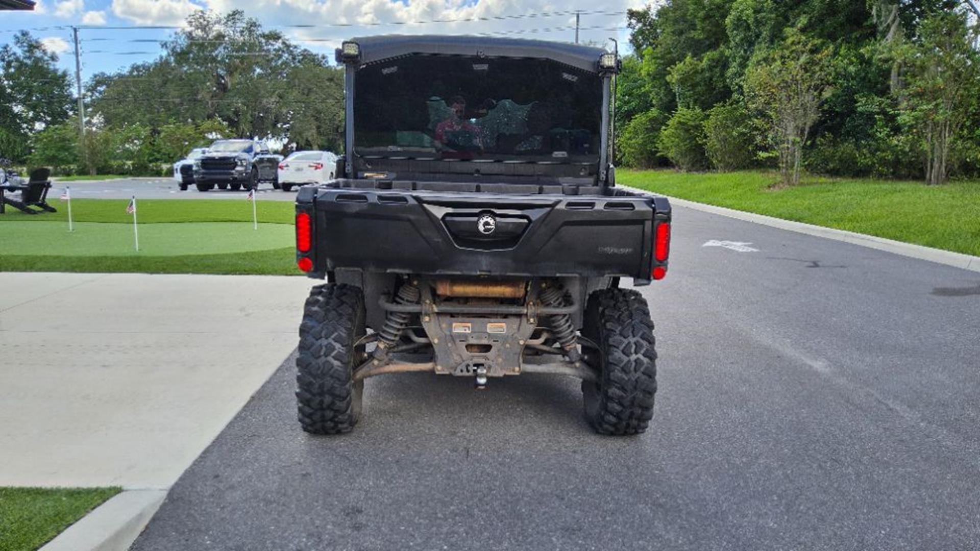 2023 Can-Am™ Defender MAX DPS HD9 11
