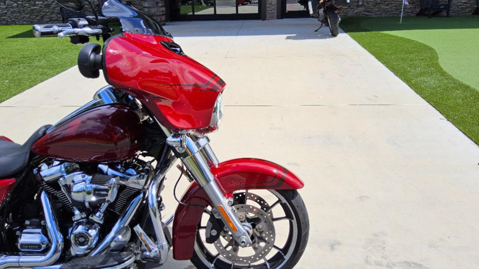 2020 Harley-Davidson Street Glide® 5
