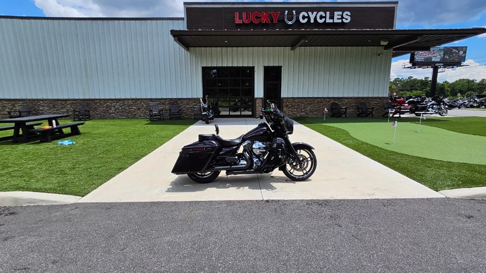 2016 Harley-Davidson Street Glide® Special 2