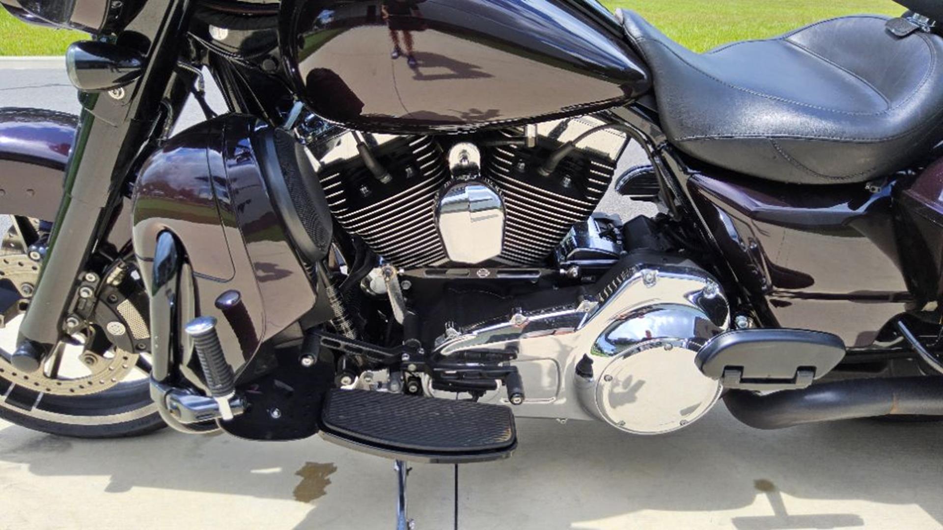 2016 Harley-Davidson Street Glide® Special 8