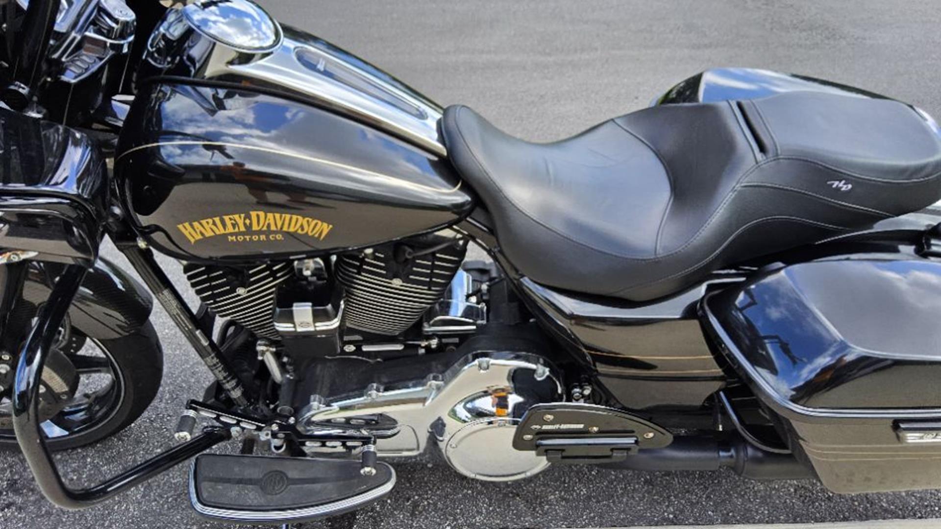 2016 Harley-Davidson Road Glide® Special 8