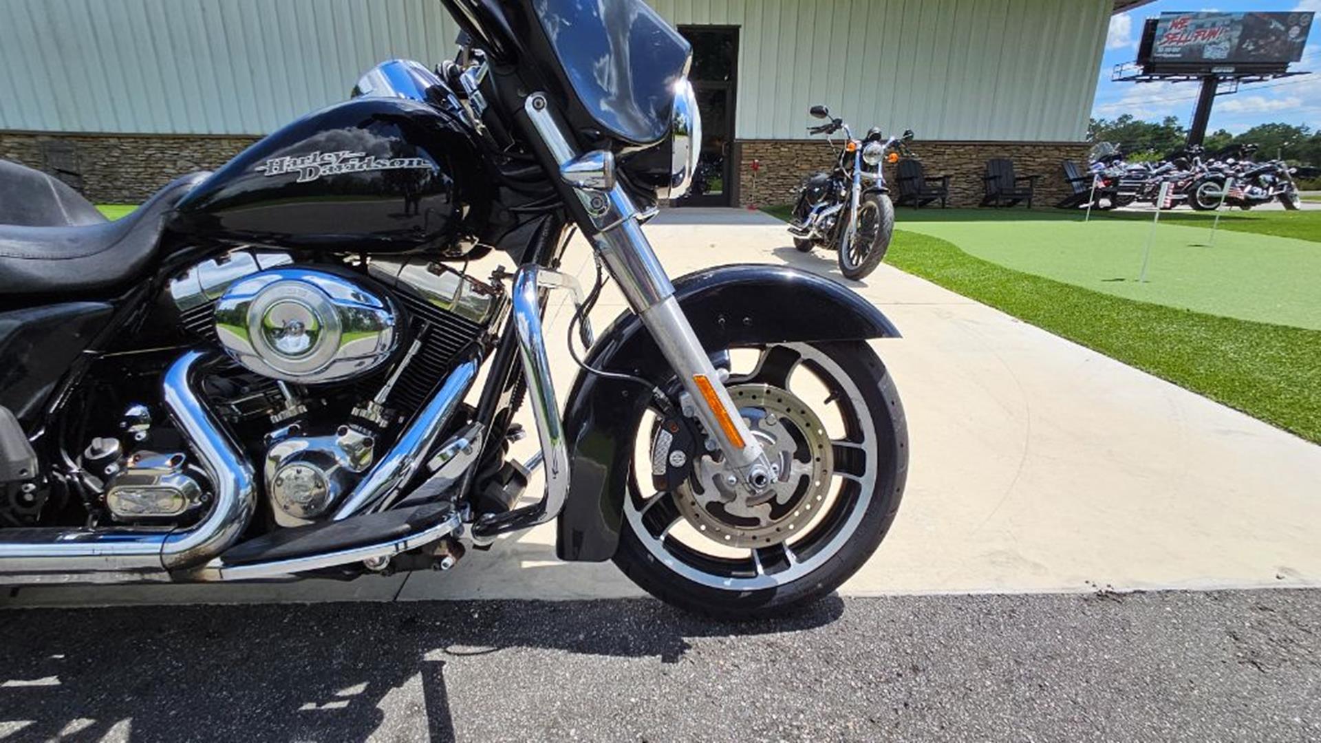 2012 Harley-Davidson Street Glide® 5