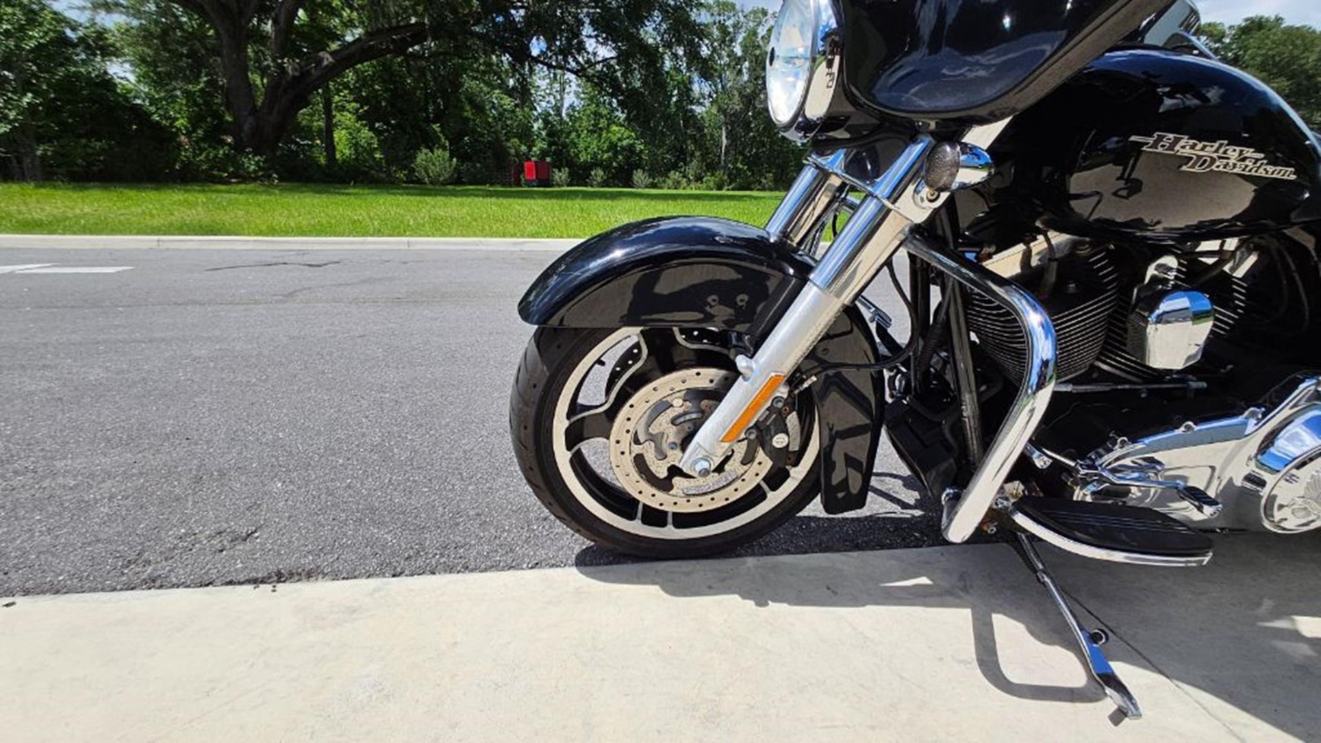 2012 Harley-Davidson Street Glide® 7