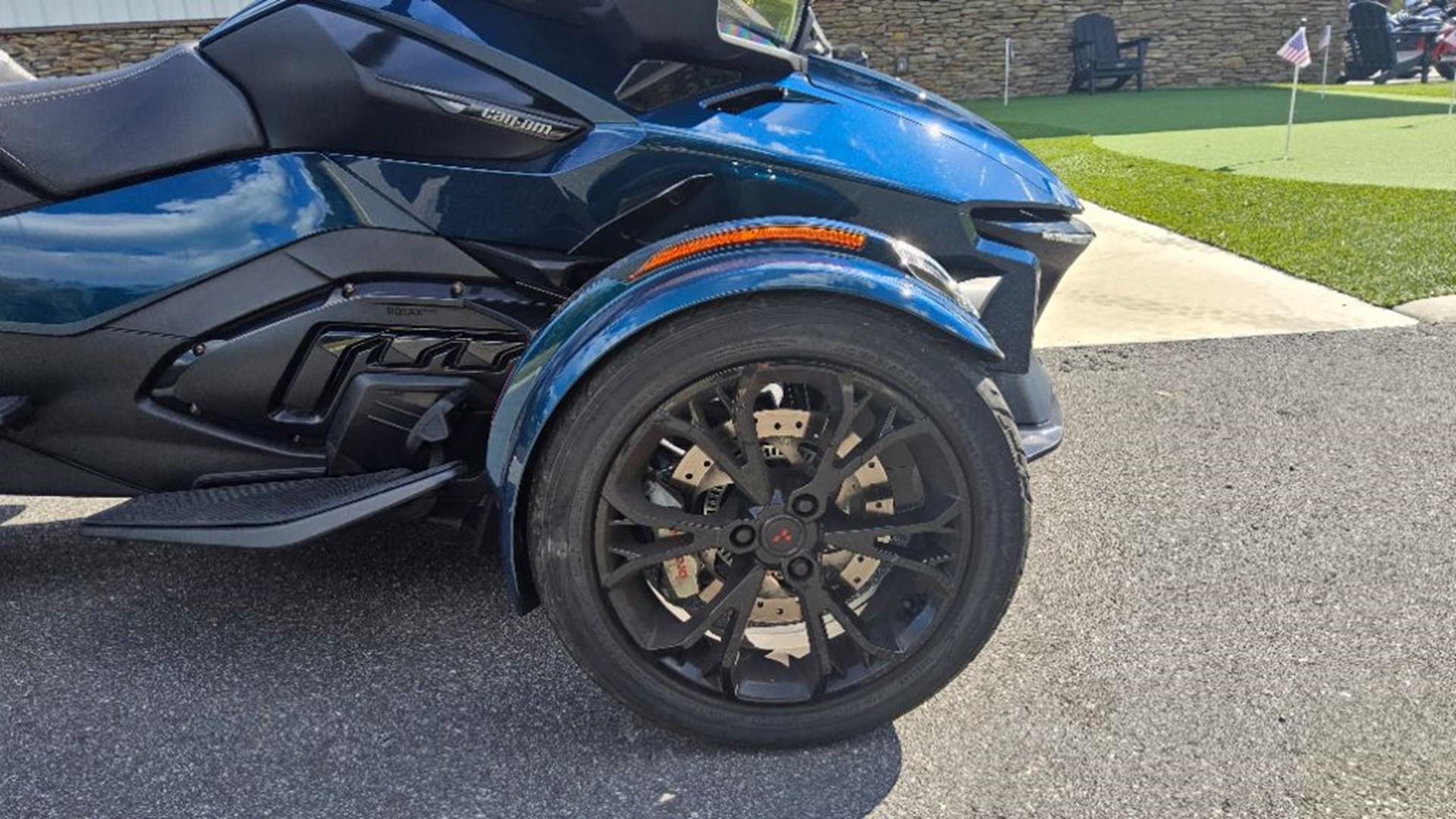 2020 Can-Am™ Spyder RT Limited 5