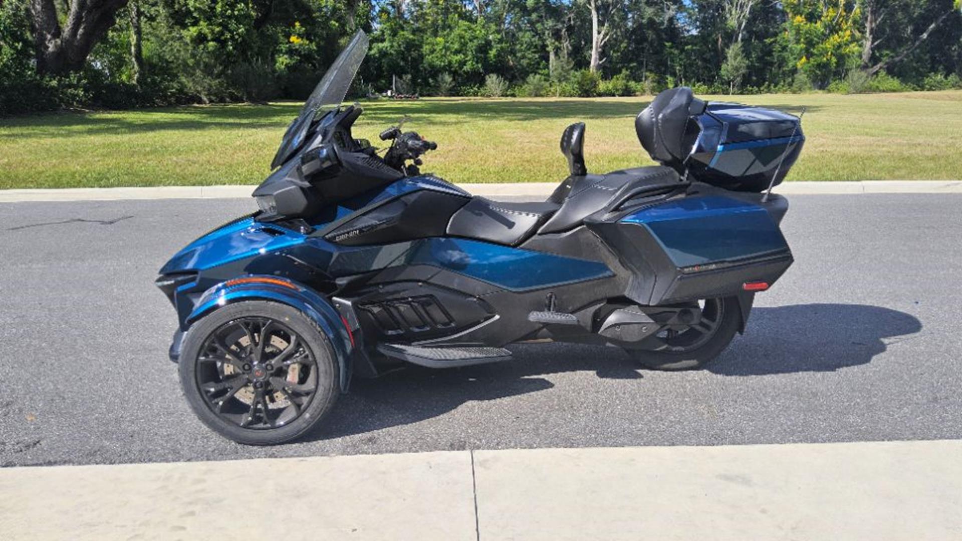2020 Can-Am™ Spyder RT Limited 10