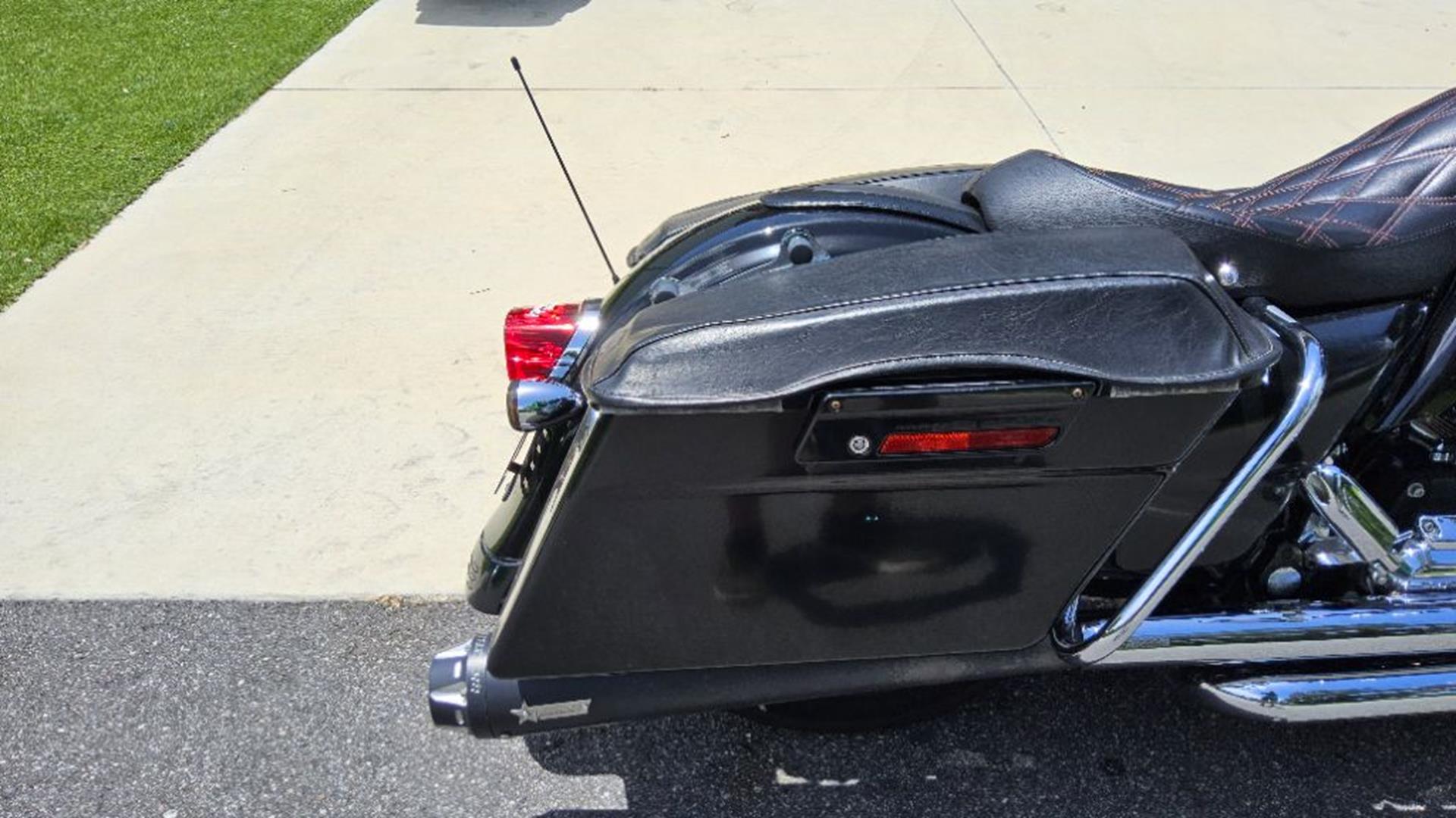 2009 Harley-Davidson Street Glide® 3