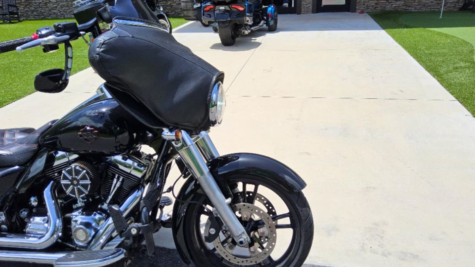 2009 Harley-Davidson Street Glide® 5
