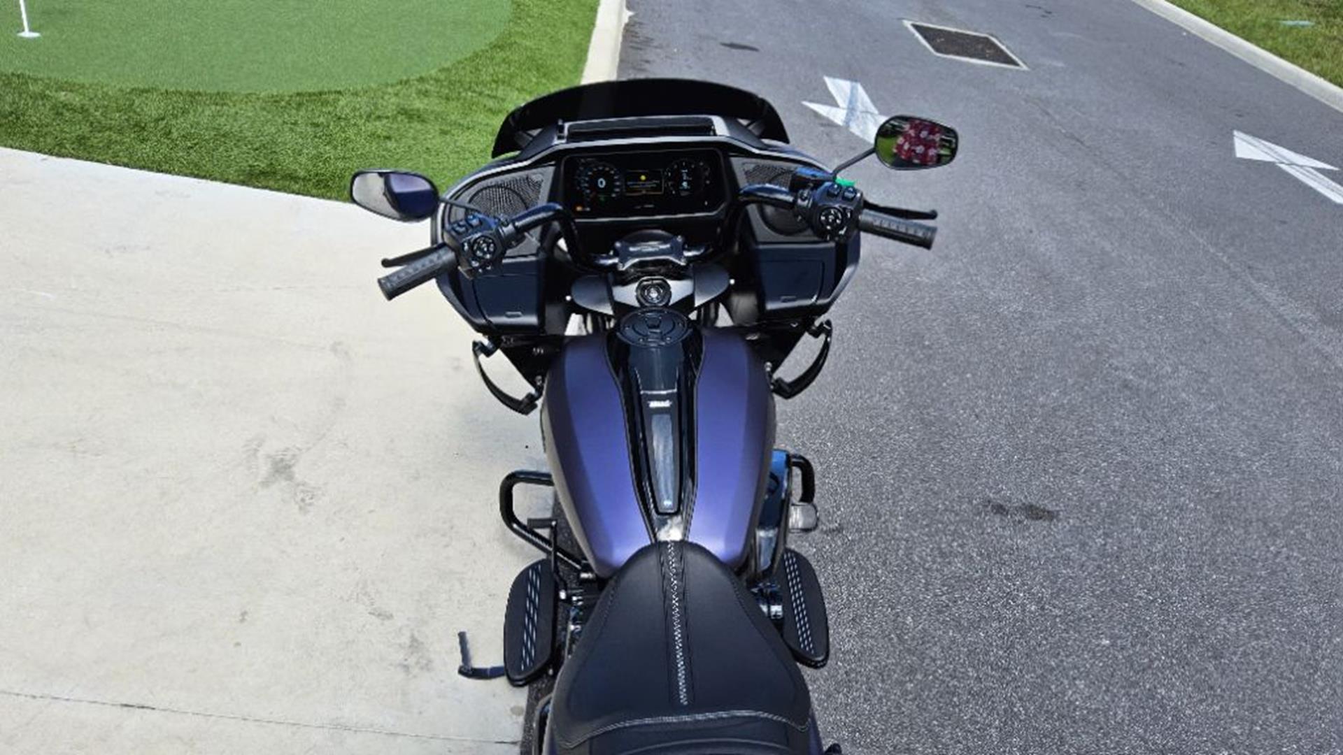 2025 Harley-Davidson Road Glide® 11