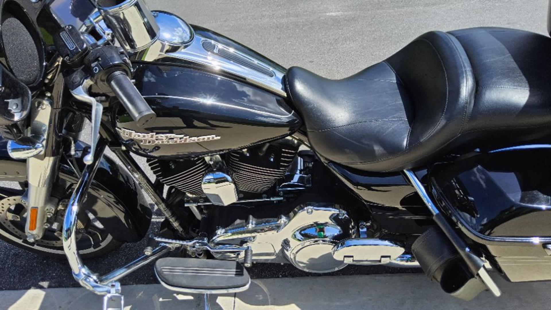 2016 Harley-Davidson Street Glide® Special 8