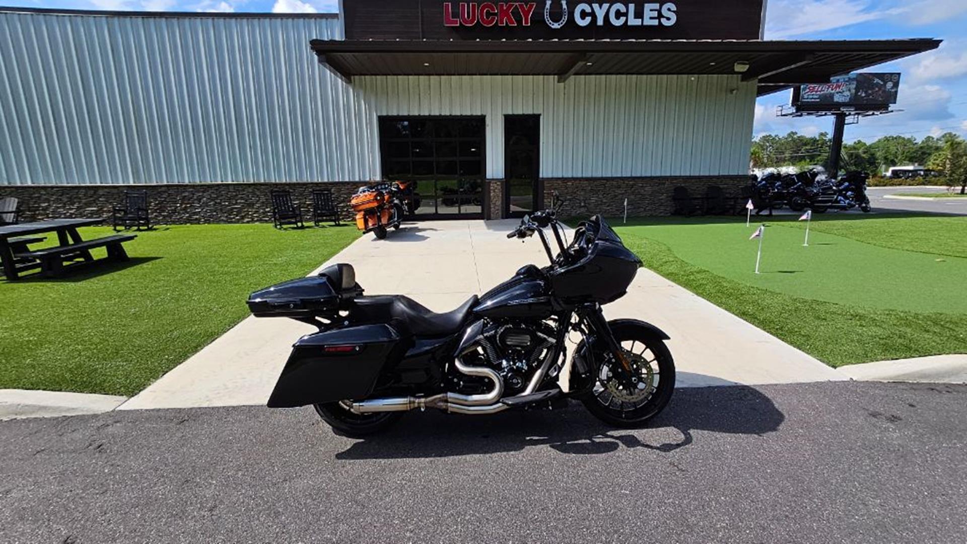 2019 Harley-Davidson Road Glide® Special 2