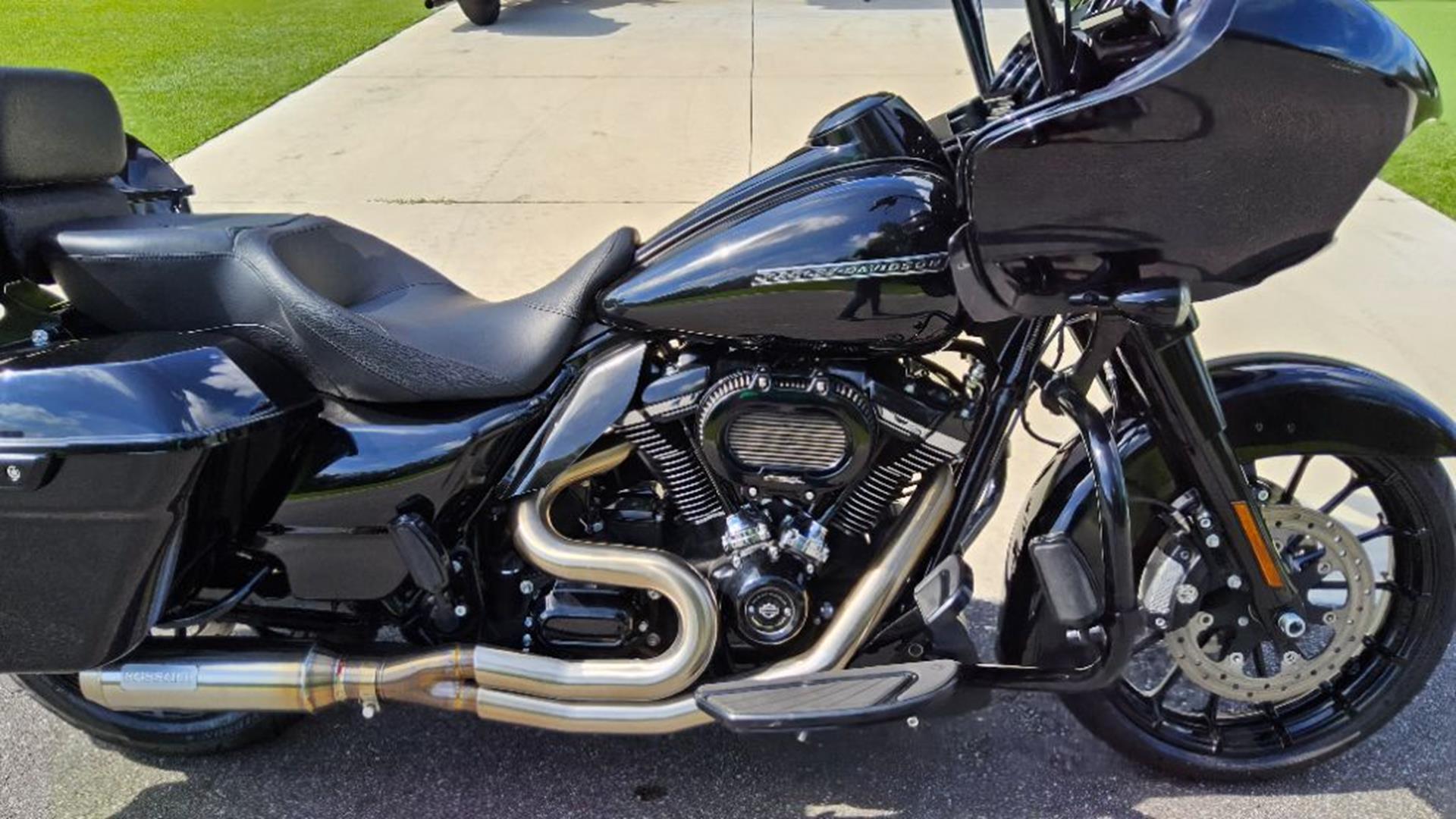 2019 Harley-Davidson Road Glide® Special 4