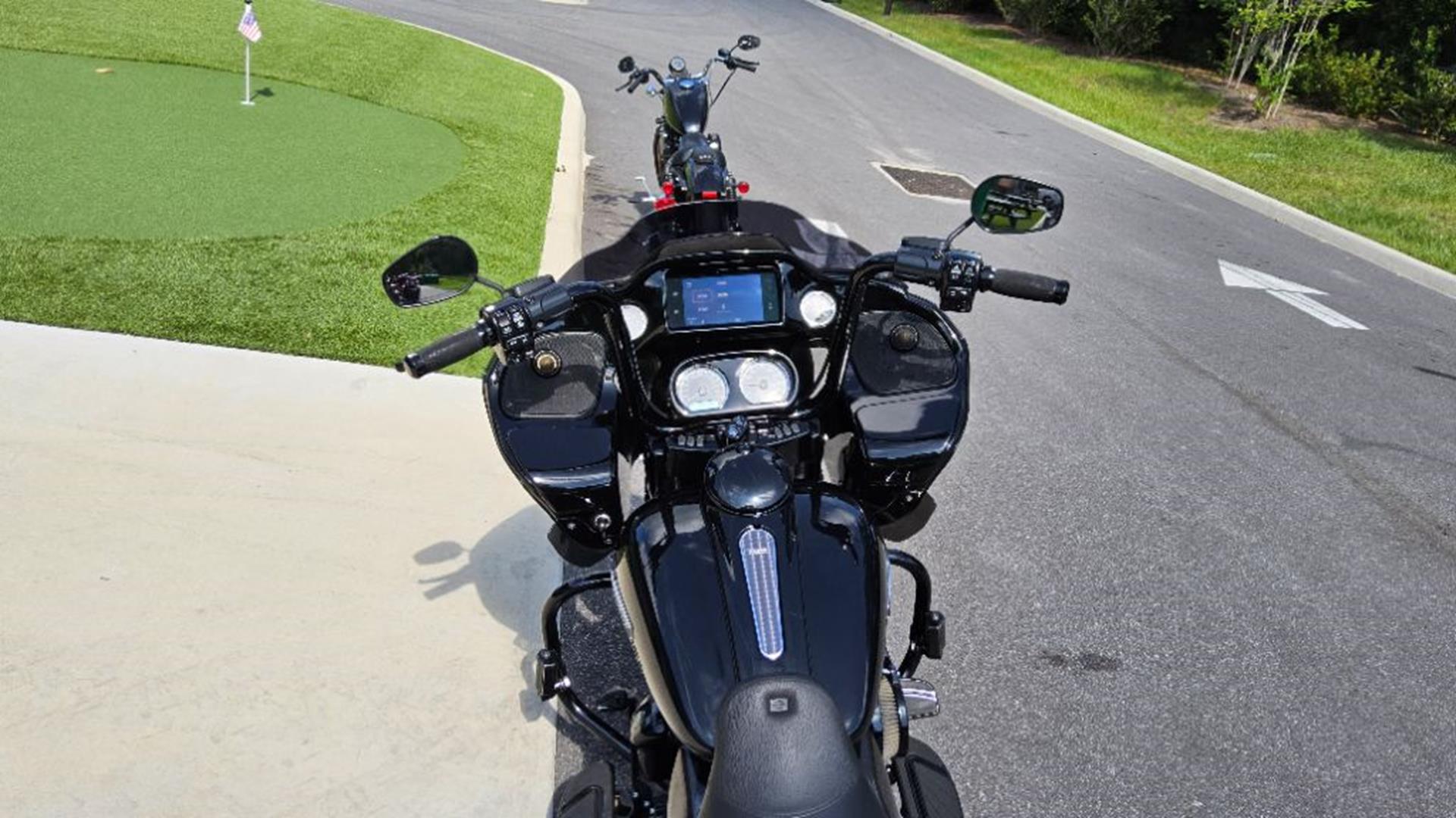2019 Harley-Davidson Road Glide® Special 11