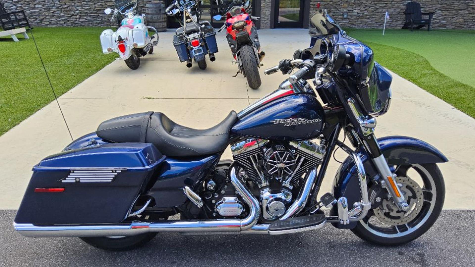 2012 Harley-Davidson Street Glide® 1