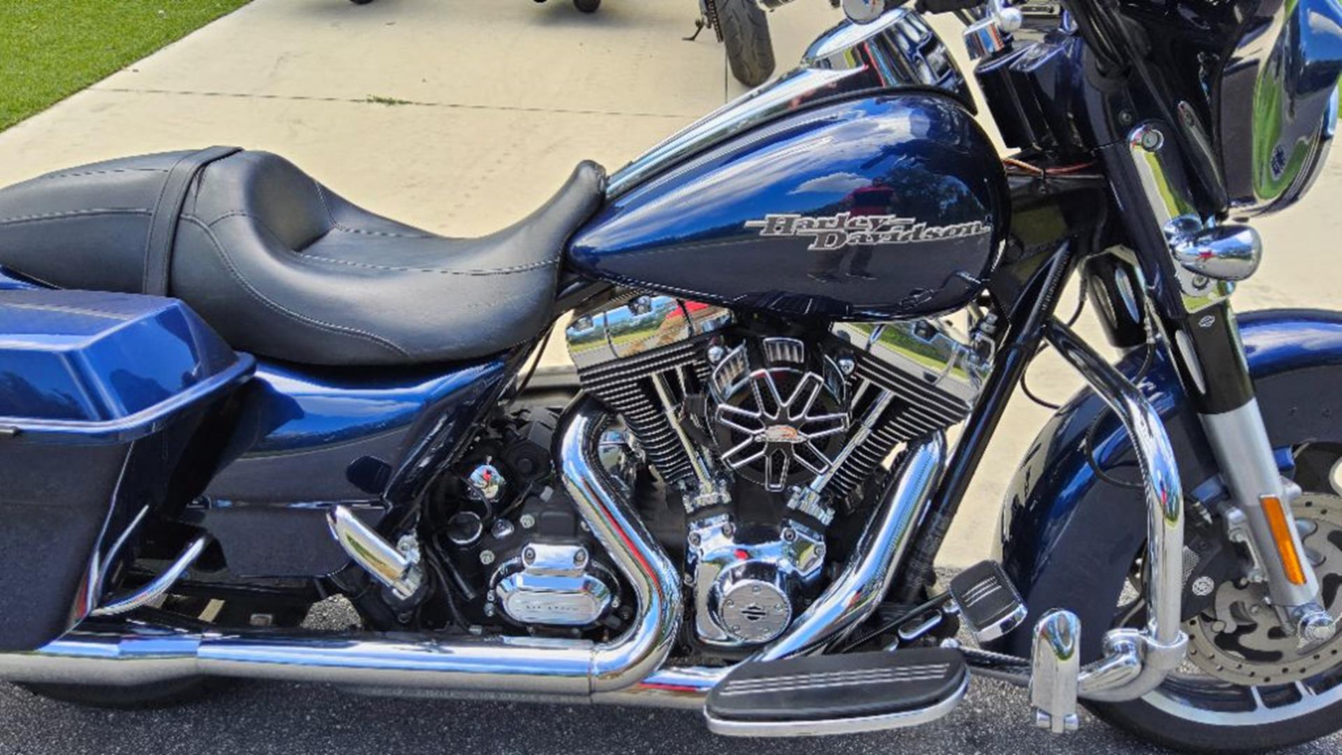 2012 Harley-Davidson Street Glide® 4