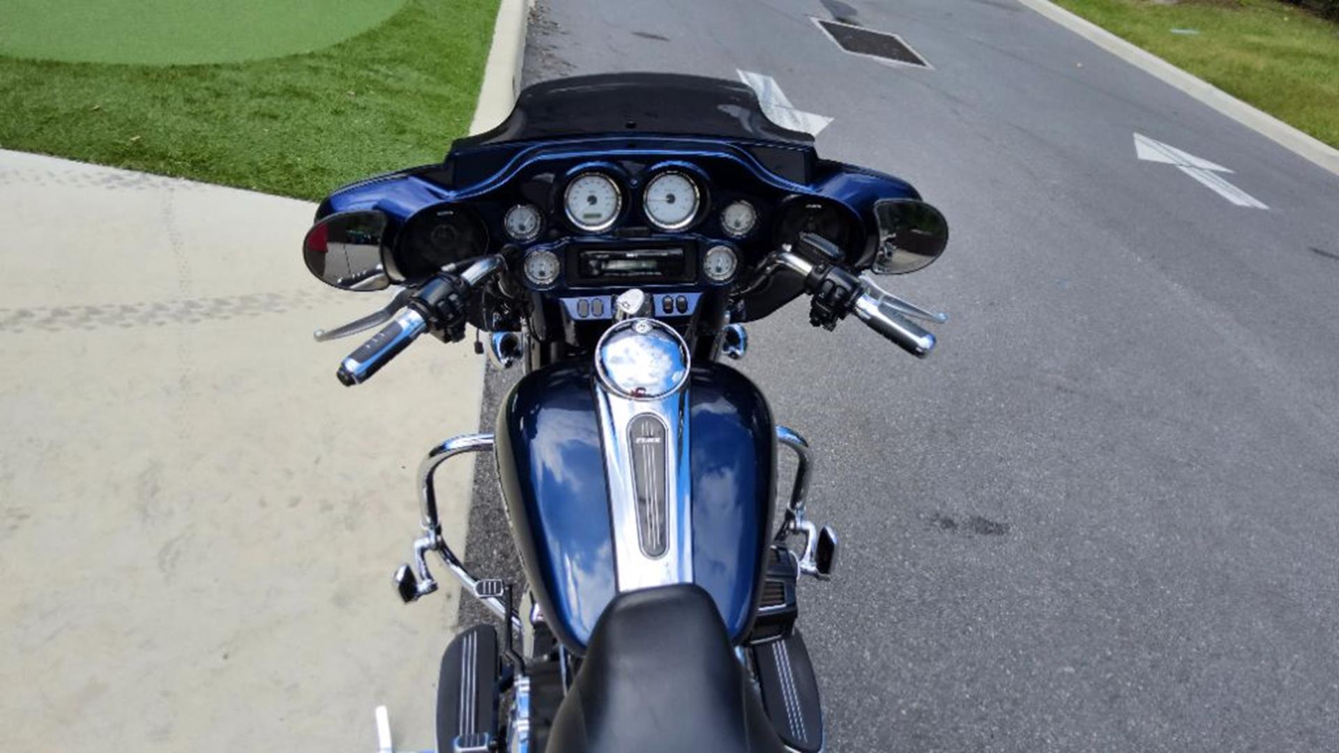 2012 Harley-Davidson Street Glide® 11