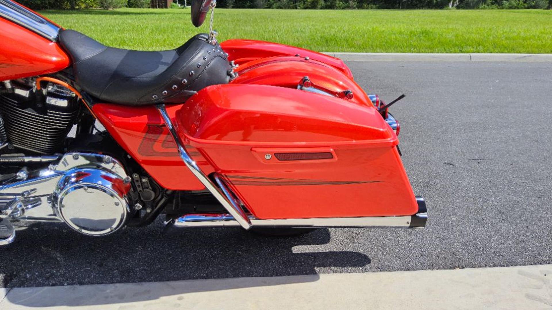 2017 Harley-Davidson Street Glide® 9
