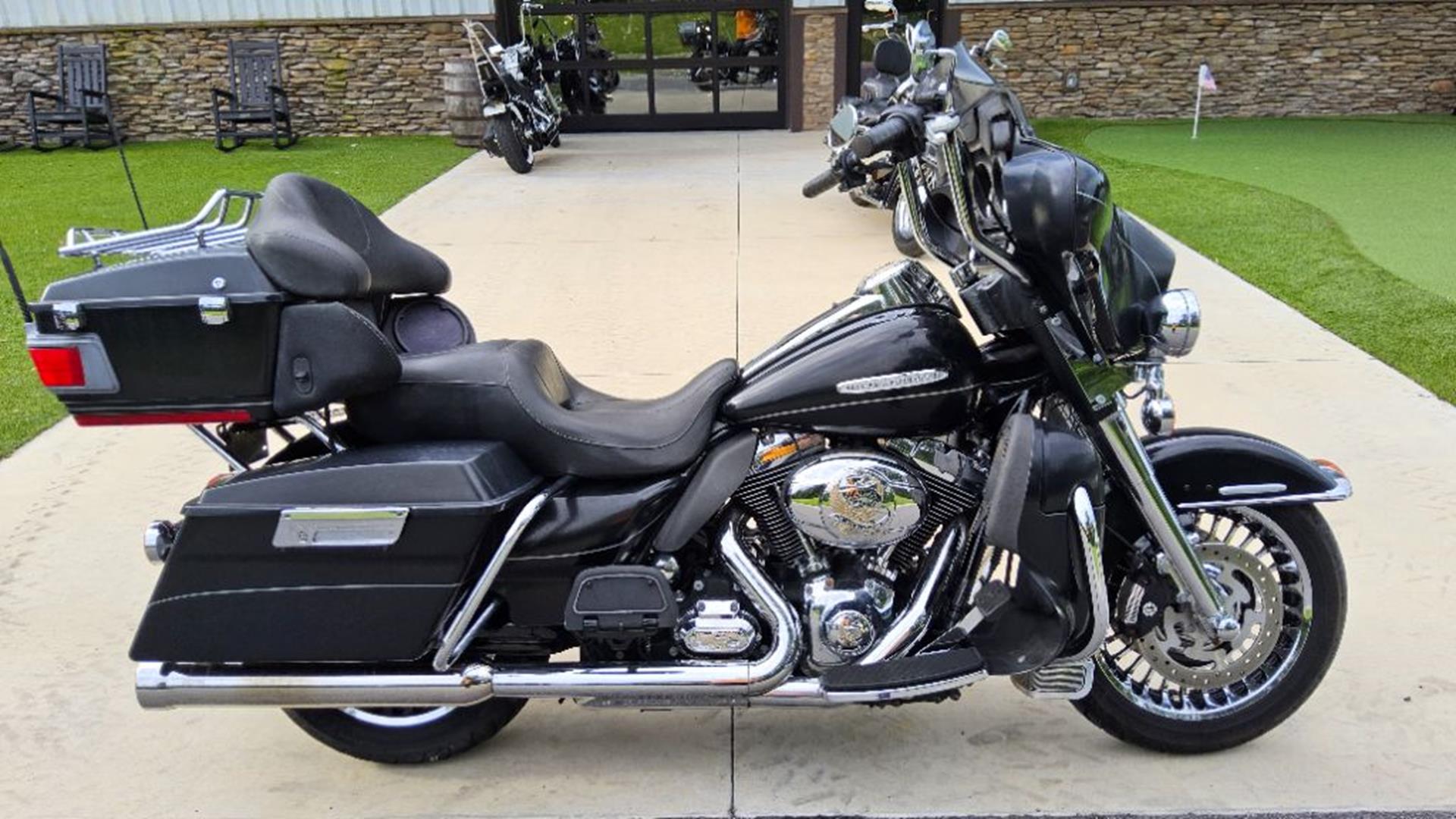 2013 Harley-Davidson Electra Glide® Ultra Limited 1