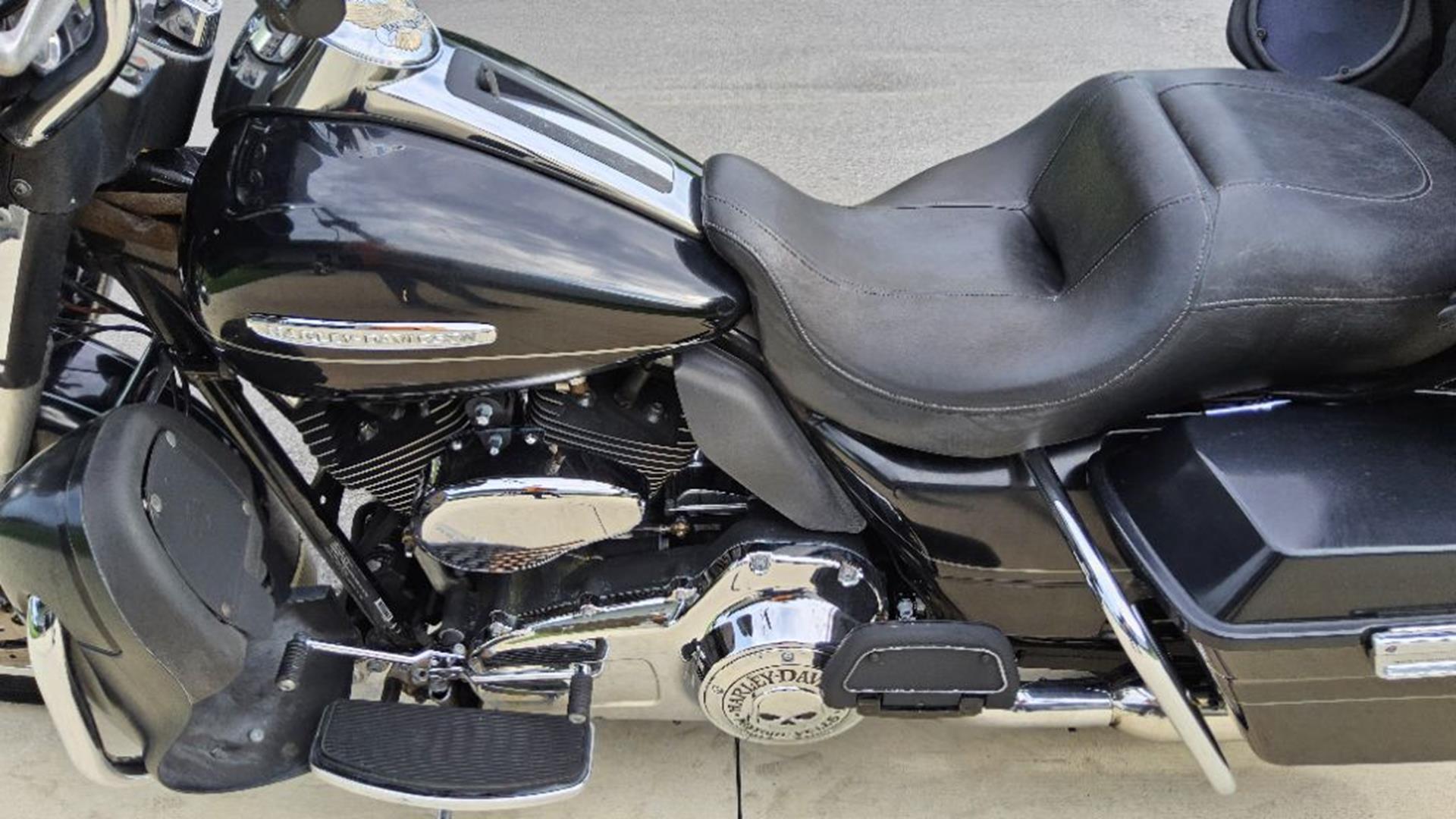 2013 Harley-Davidson Electra Glide® Ultra Limited 8