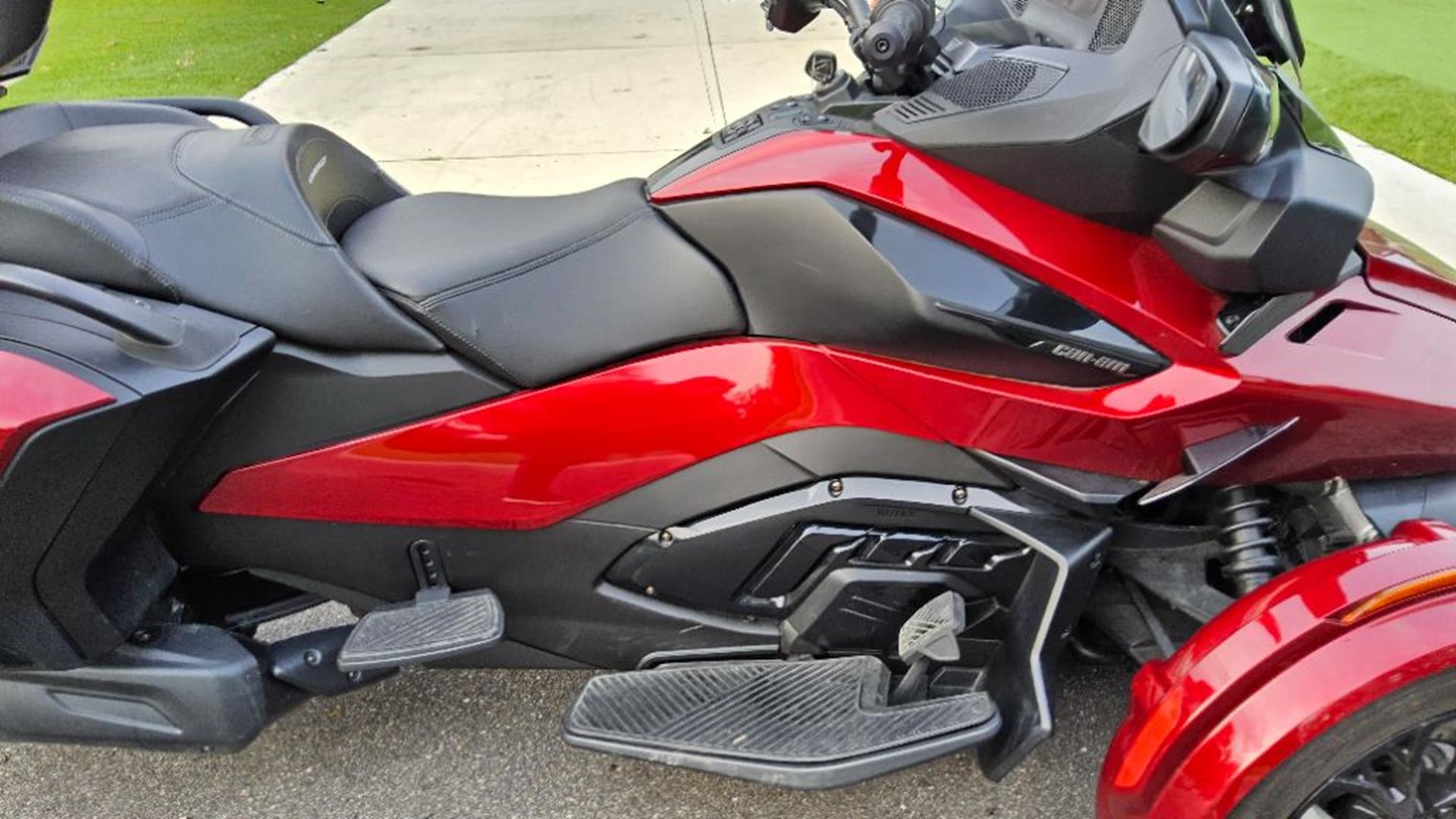 2021 Can-Am™ Spyder RT Limited 4