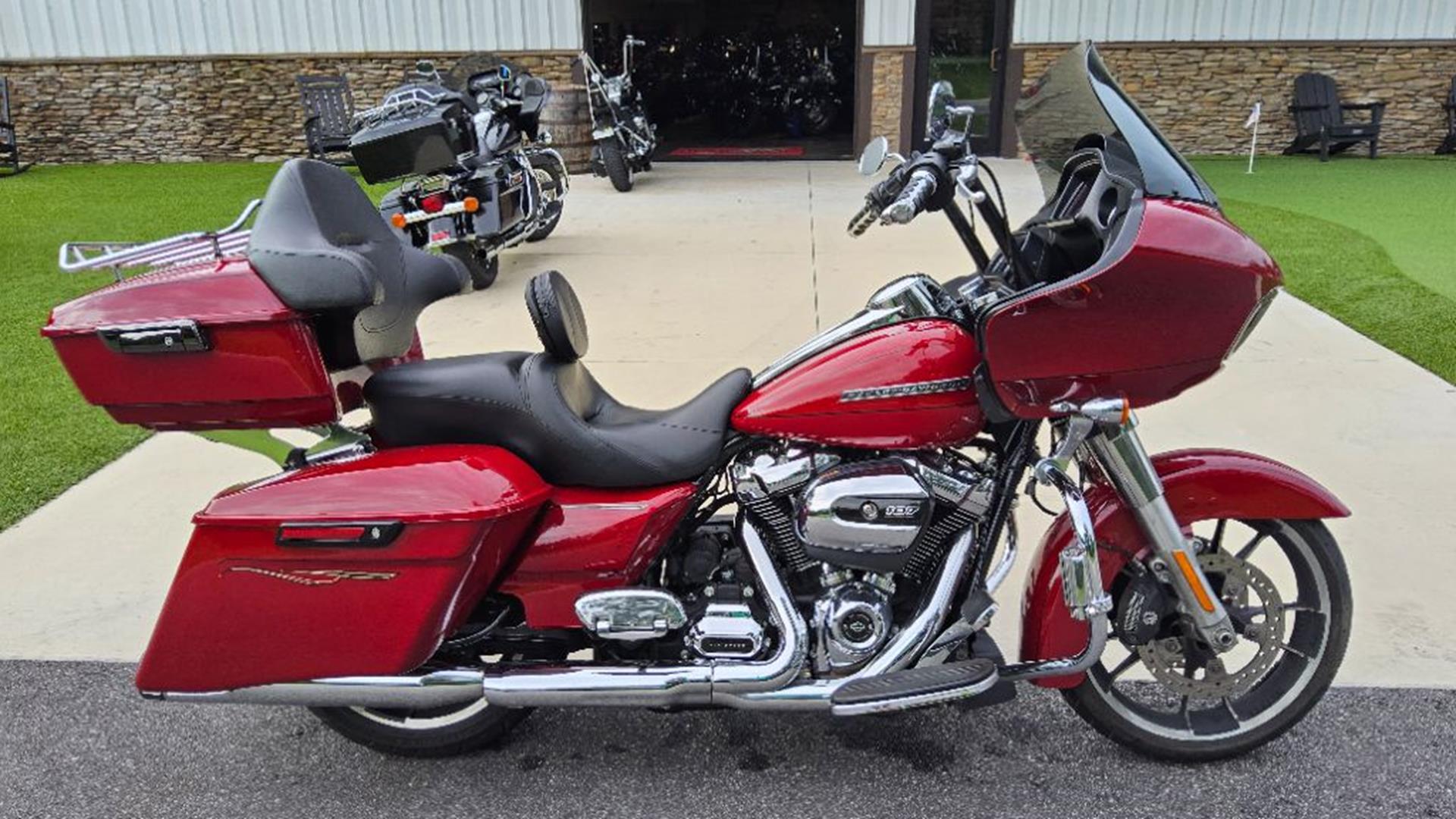 2020 Harley-Davidson Road Glide® 1