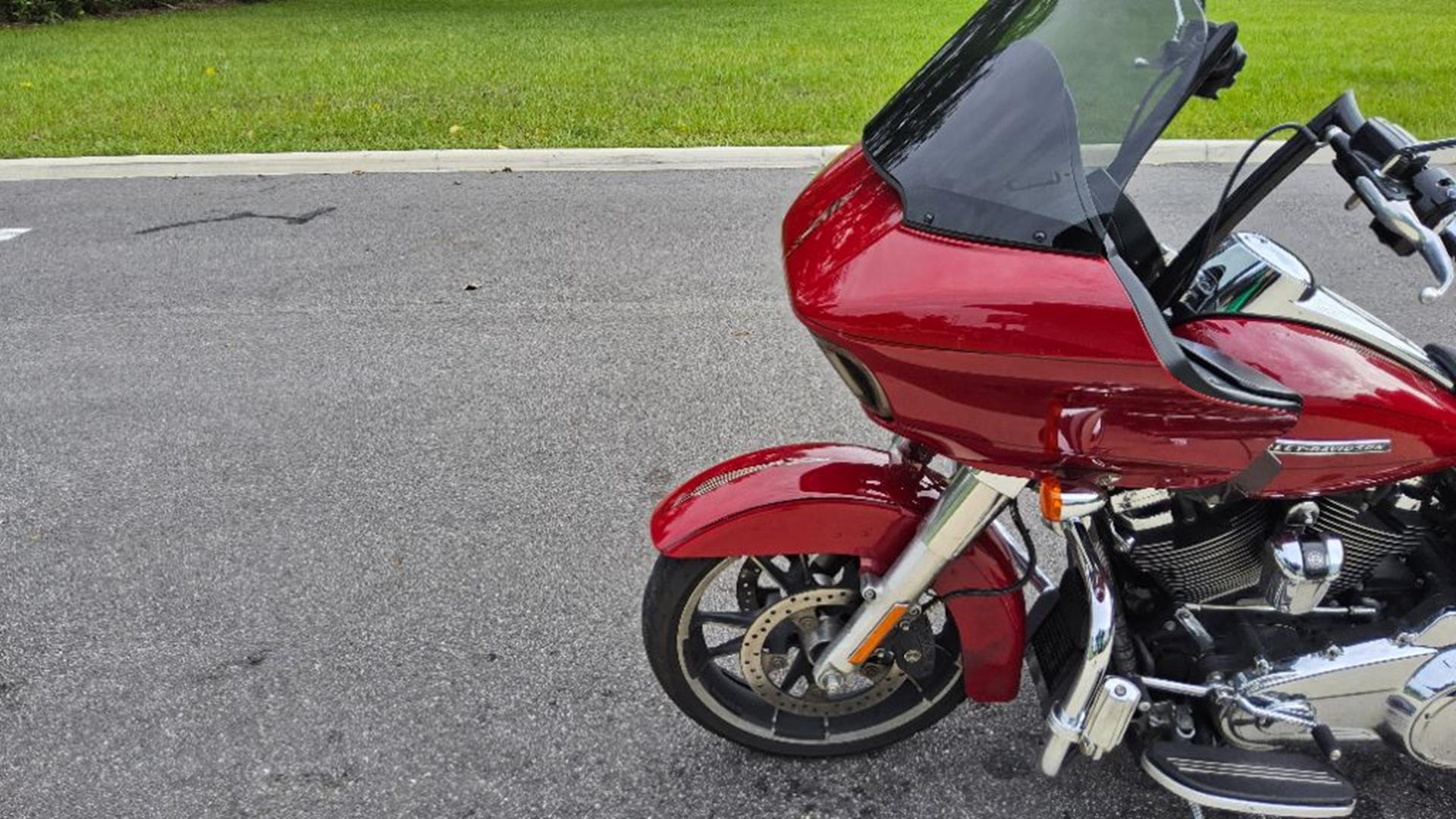 2020 Harley-Davidson Road Glide® 7