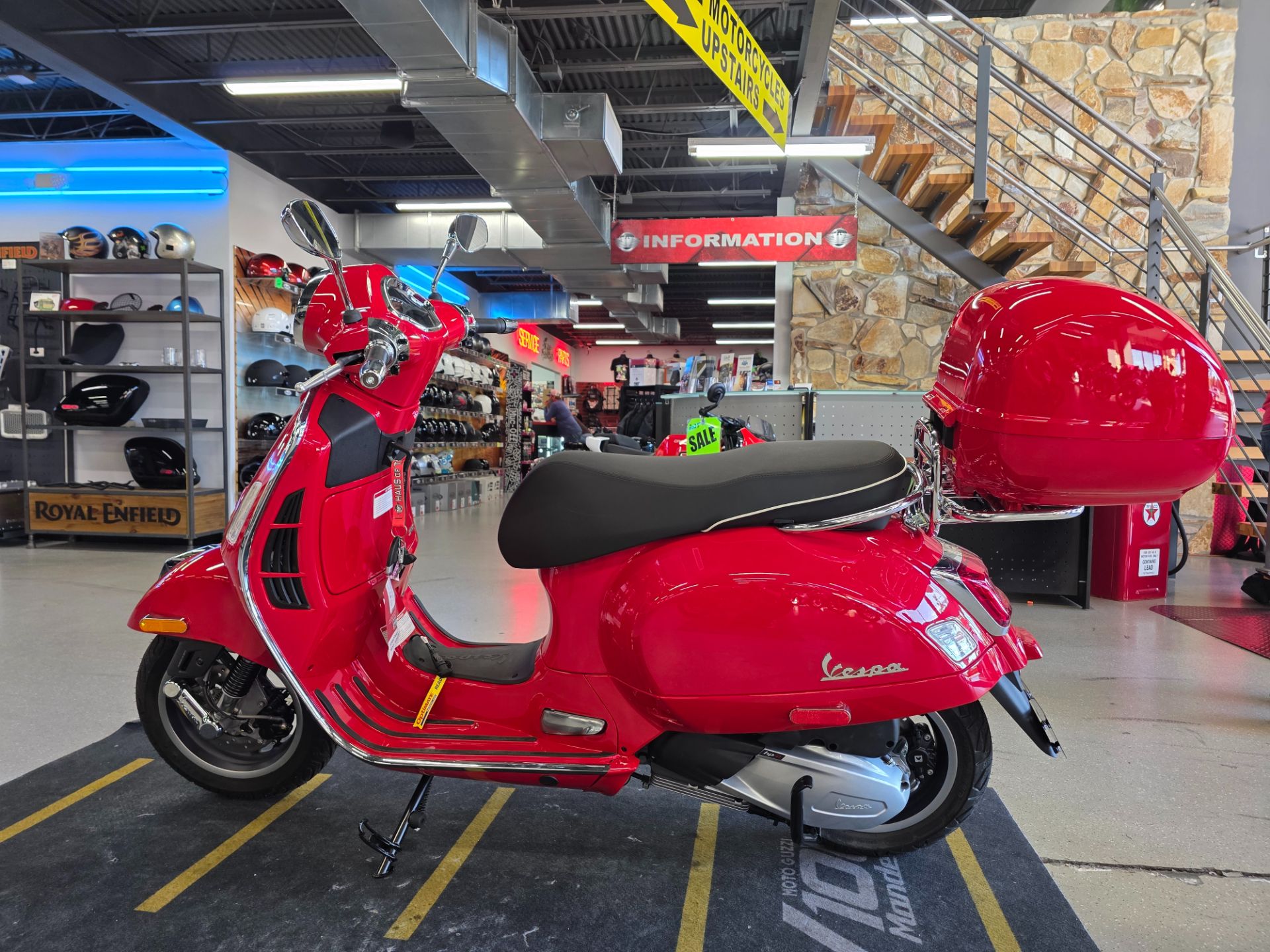 2024 Vespa GTS Super 300 in Fort Myers, Florida - Photo 11