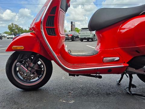 2024 Vespa GTS Super 300 in Fort Myers, Florida - Photo 7