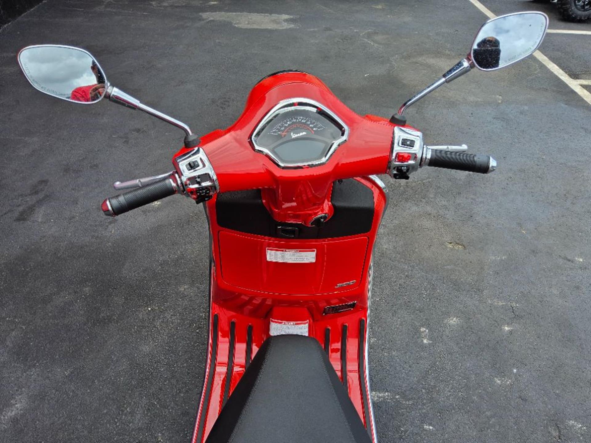 2024 Vespa GTS Super 300 in Fort Myers, Florida - Photo 11