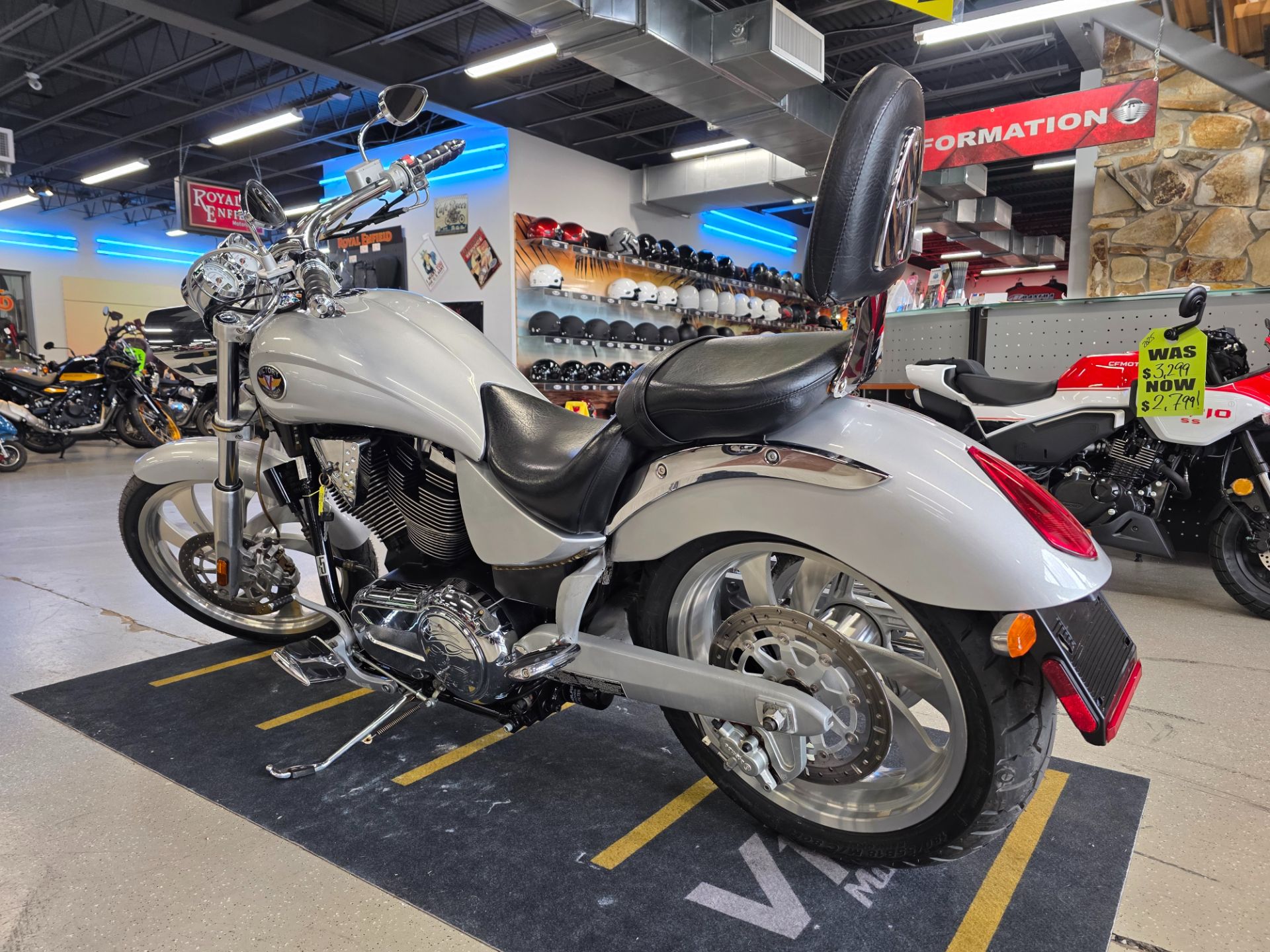 2004 Victory Vegas in Fort Myers, Florida - Photo 10