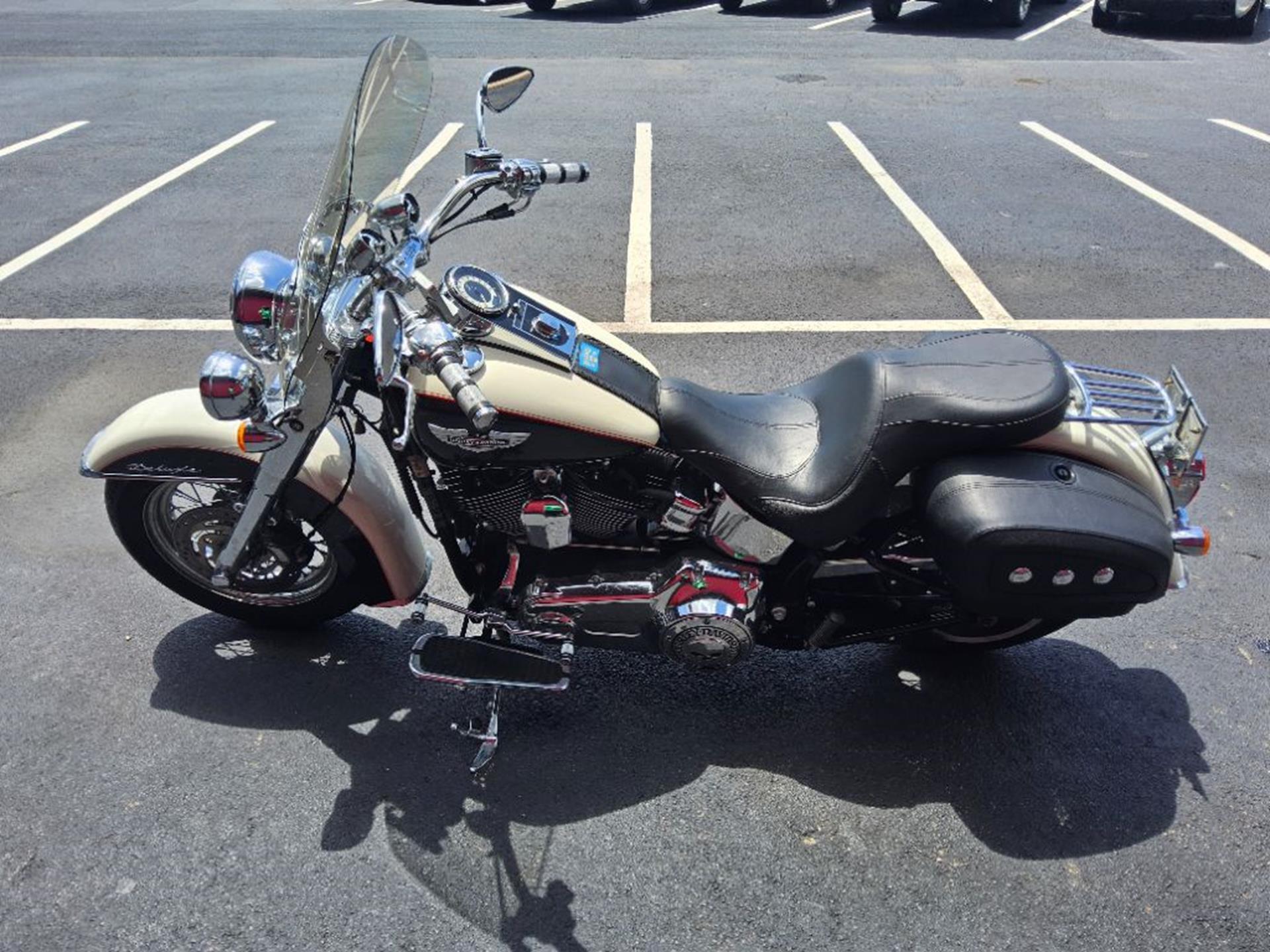 2011 Harley-Davidson Softail® Deluxe 5
