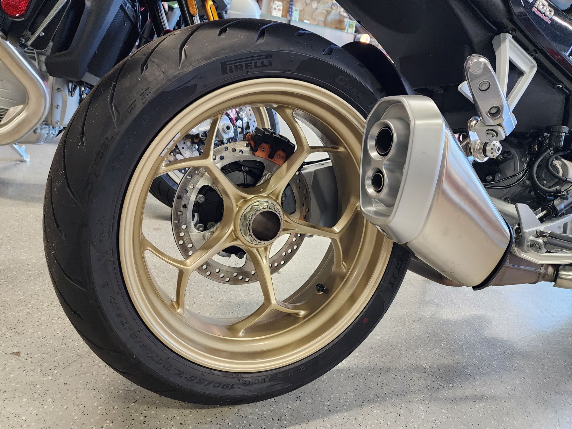 2024 Moto Guzzi V100 Mandello in Fort Myers, Florida - Photo 6