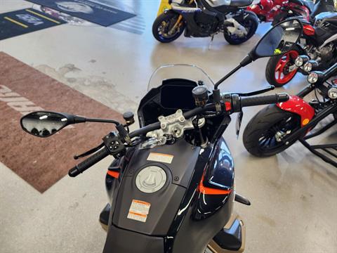 2024 Moto Guzzi V100 Mandello in Fort Myers, Florida - Photo 10