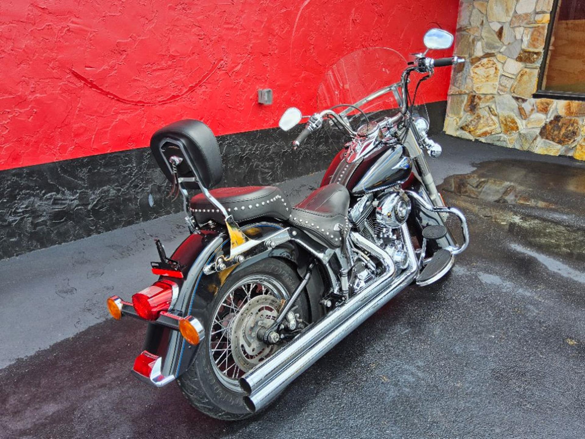 2014 Harley-Davidson Heritage Softail® Classic 10