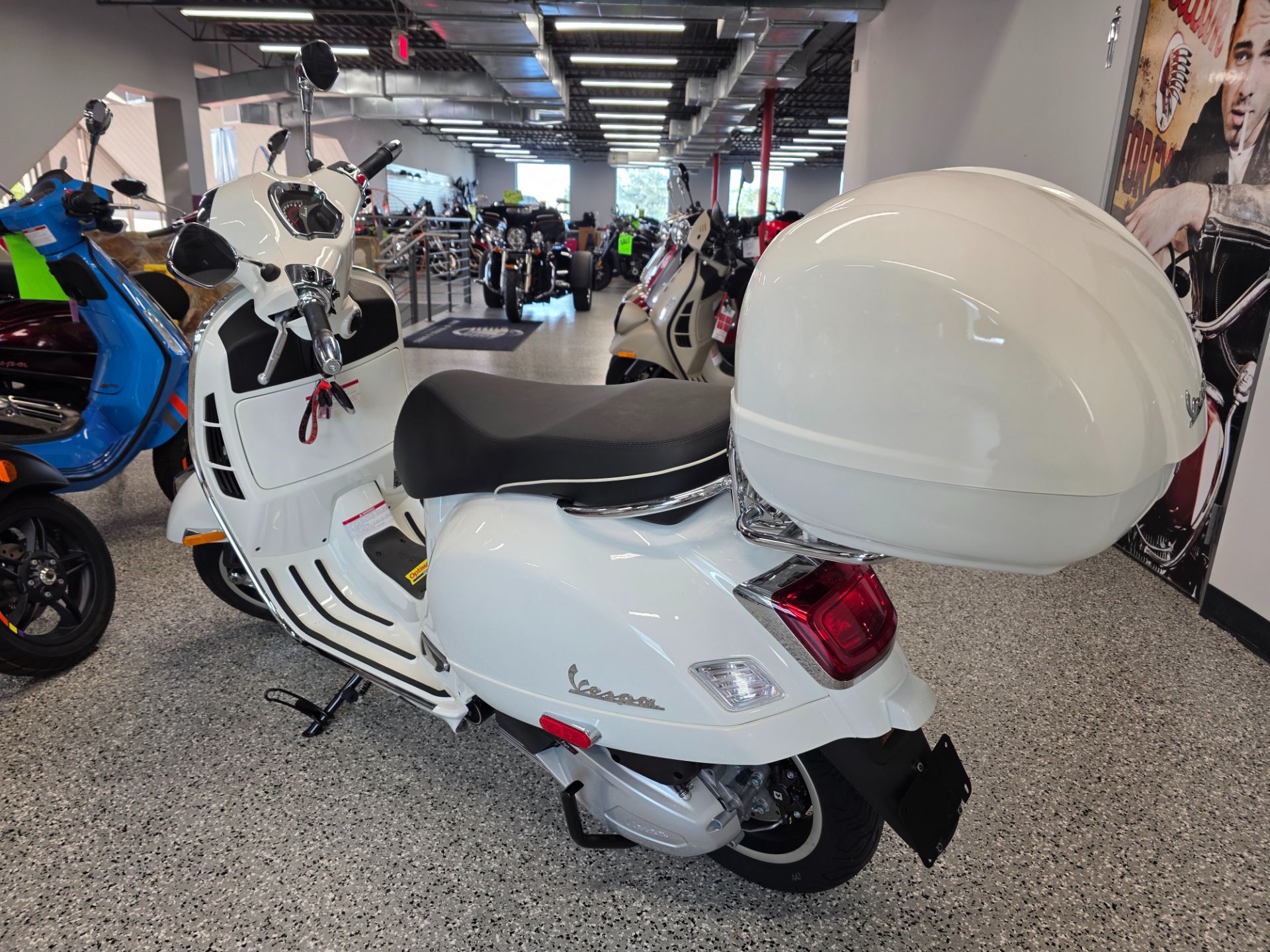 2024 Vespa GTS Super 300 Sport in Fort Myers, Florida - Photo 6