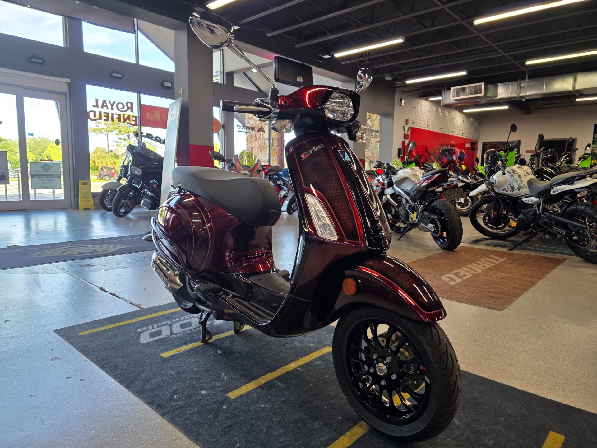 2023 Vespa Primavera 150 in Fort Myers, Florida - Photo 2