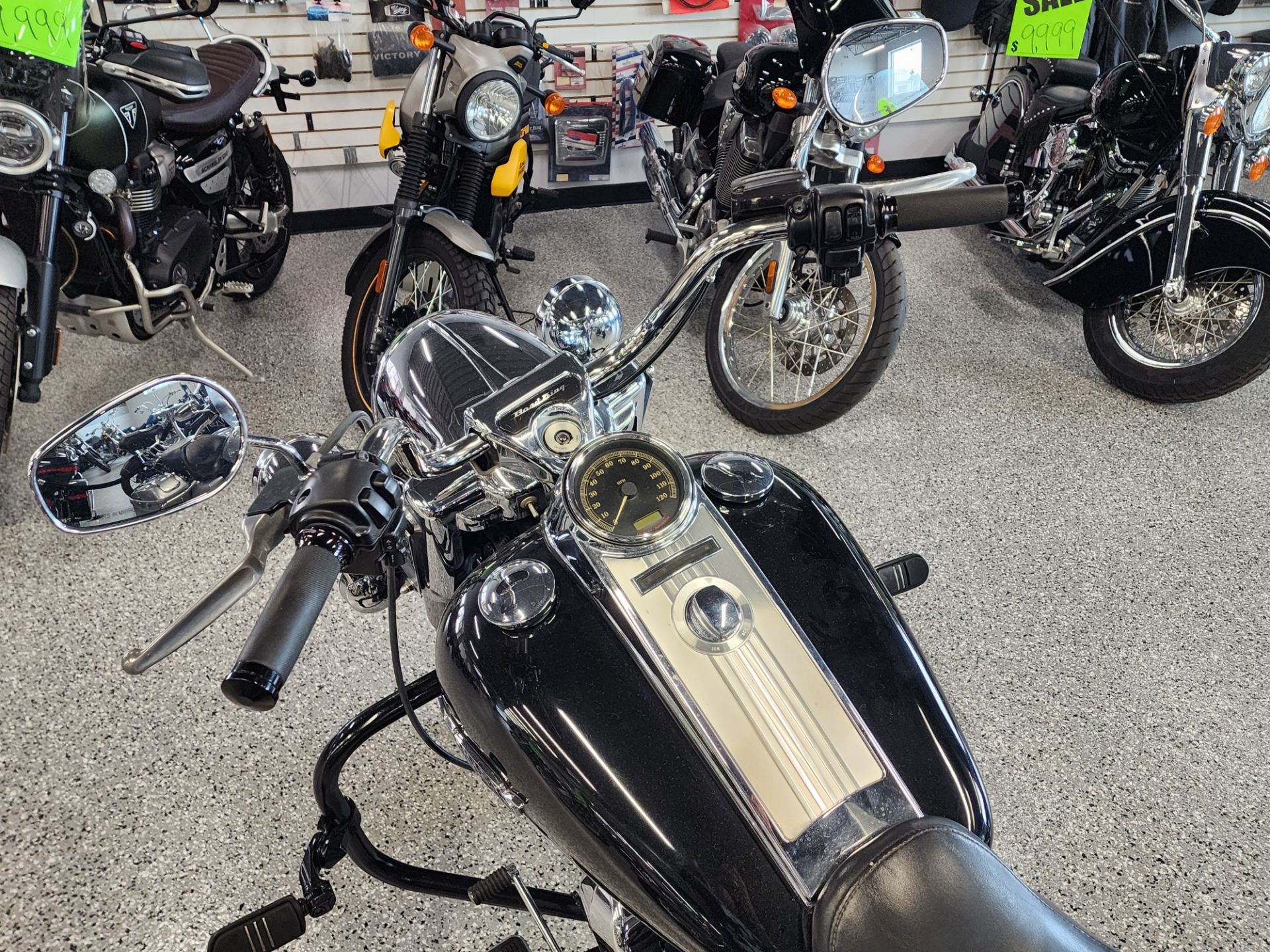 2013 Harley-Davidson Road King® Classic in Fort Myers, Florida - Photo 5