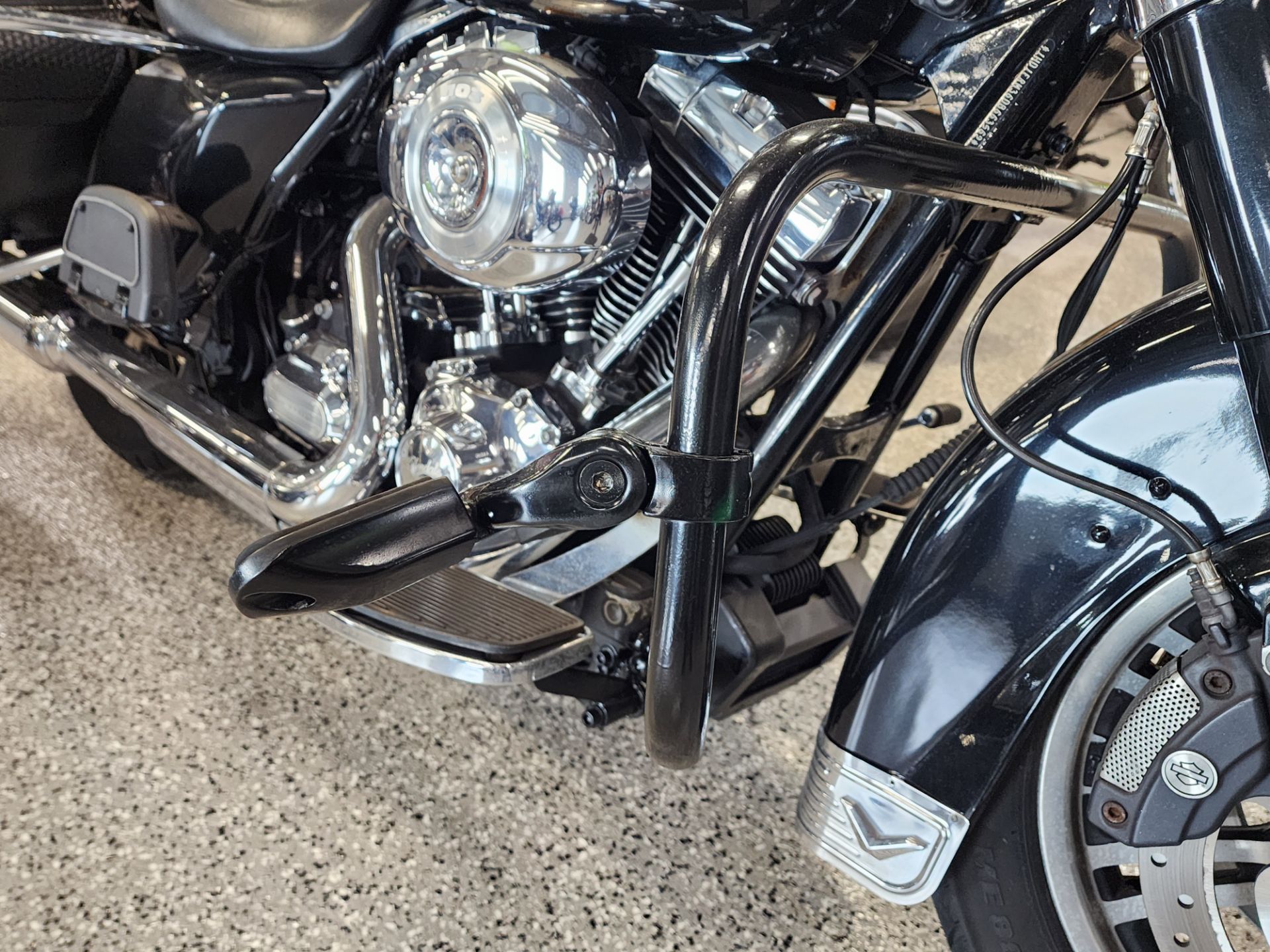 2013 Harley-Davidson Road King® Classic in Fort Myers, Florida - Photo 12