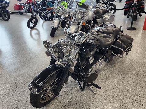 2013 Harley-Davidson Road King® Classic in Fort Myers, Florida - Photo 17
