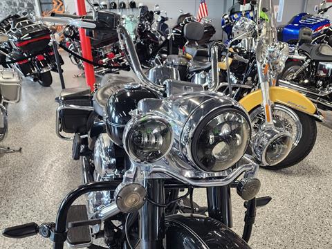 2013 Harley-Davidson Road King® Classic in Fort Myers, Florida - Photo 18