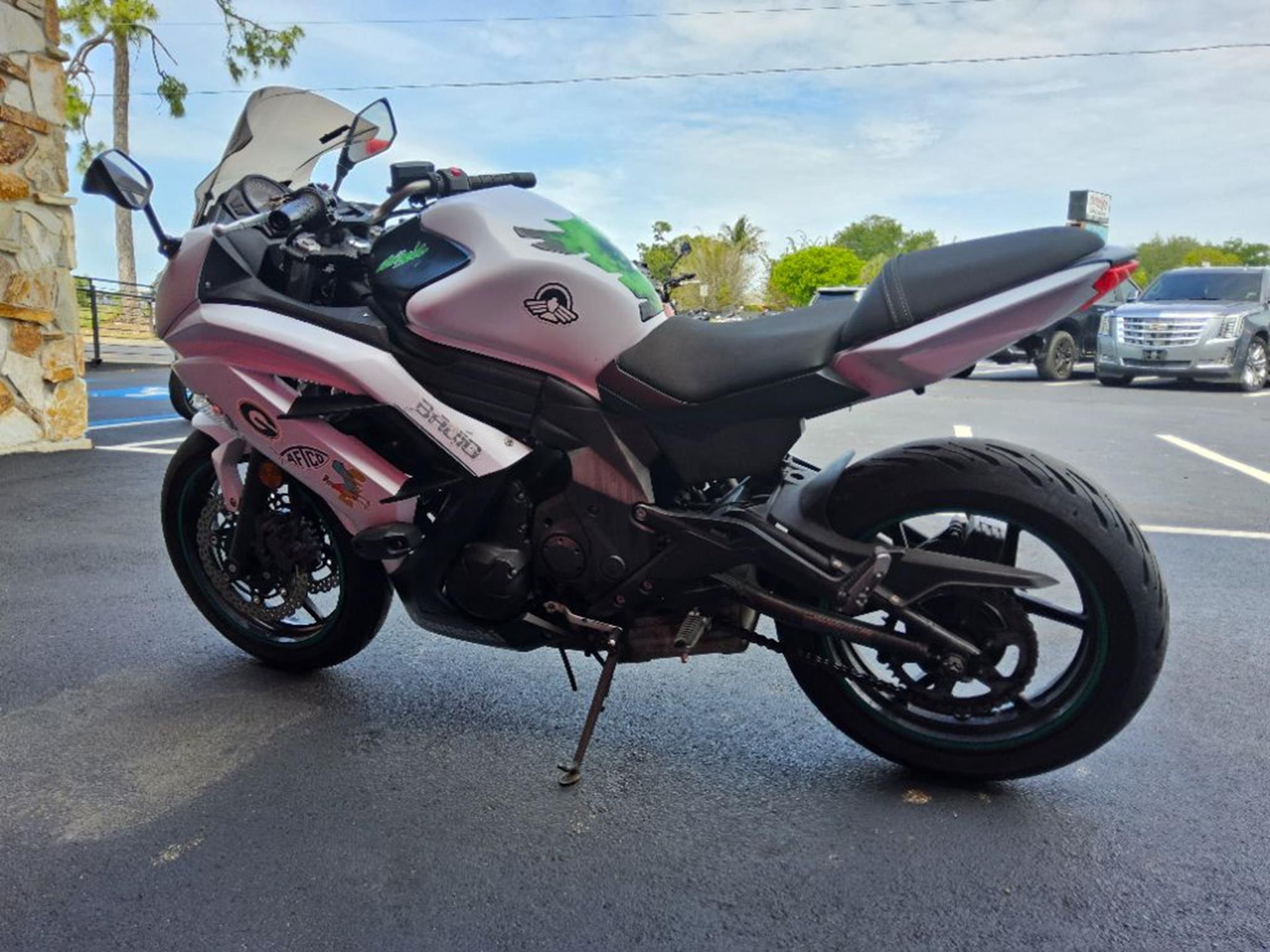 2015 Kawasaki Ninja® 650 7