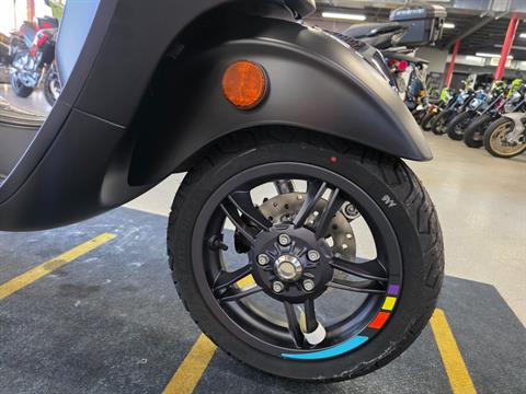 2024 Vespa Primavera 50 S in Fort Myers, Florida - Photo 4