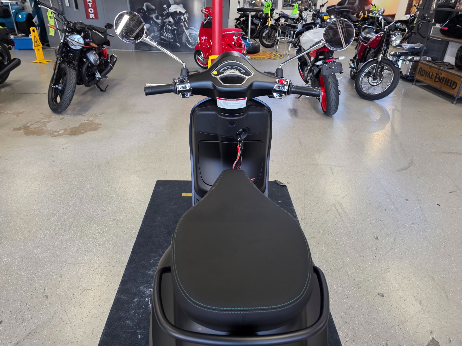 2024 Vespa Primavera 50 S in Fort Myers, Florida - Photo 11