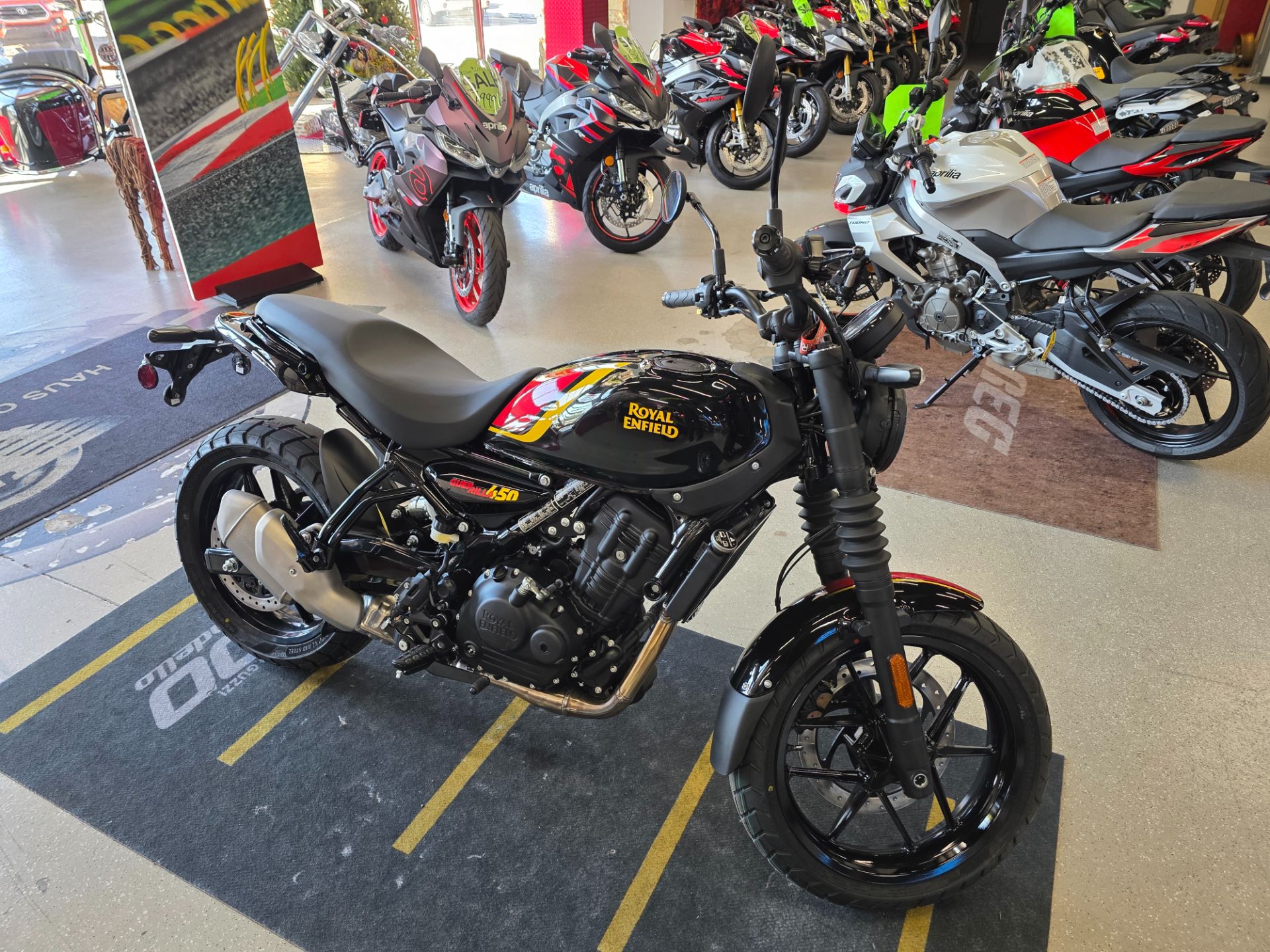 2026 Royal Enfield GUERILLA 450 in Fort Myers, Florida - Photo 2