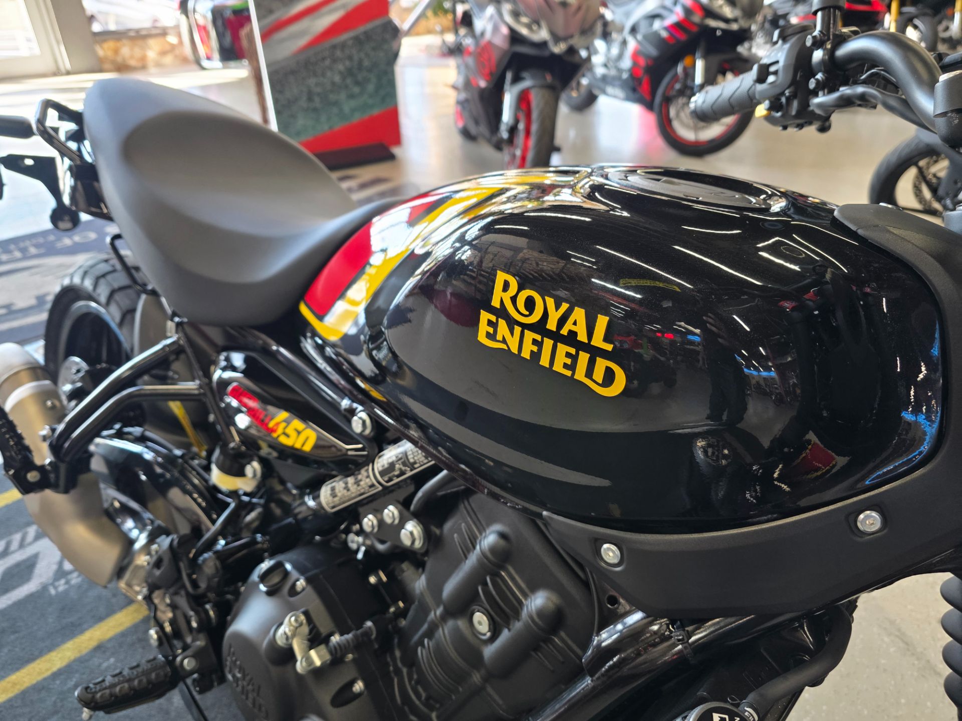 2026 Royal Enfield GUERILLA 450 in Fort Myers, Florida - Photo 5