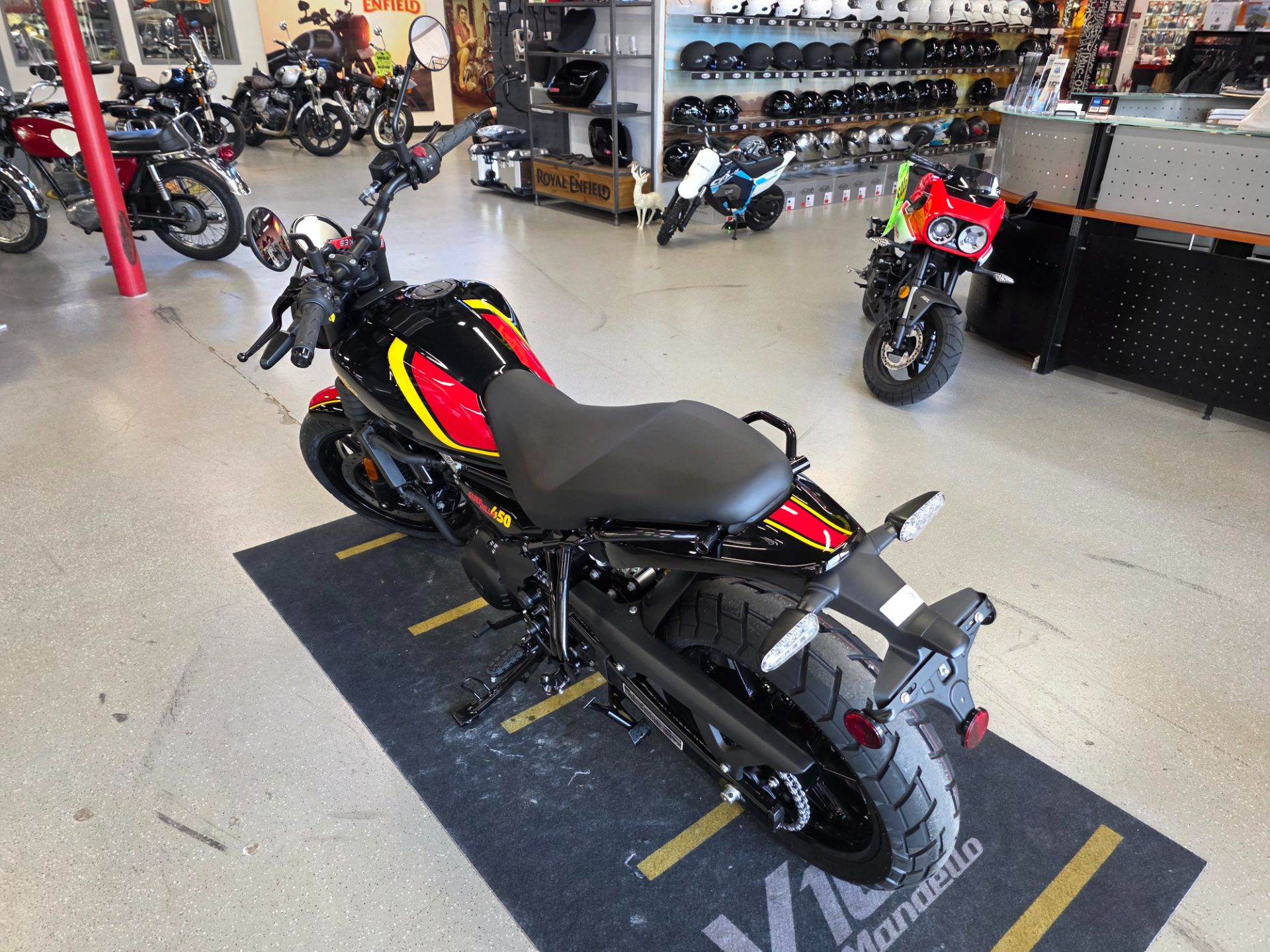 2026 Royal Enfield GUERILLA 450 in Fort Myers, Florida - Photo 13