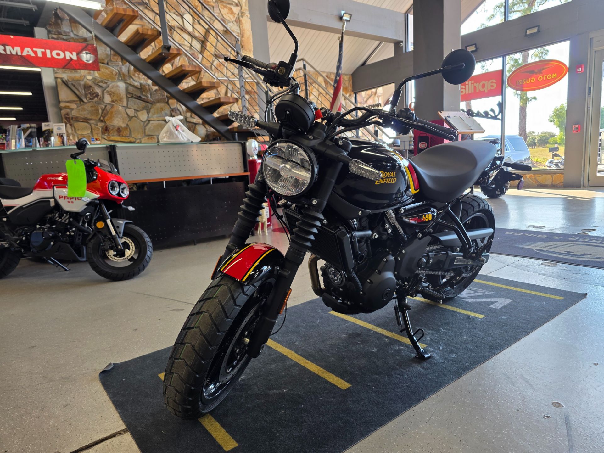 2026 Royal Enfield GUERILLA 450 in Fort Myers, Florida - Photo 18