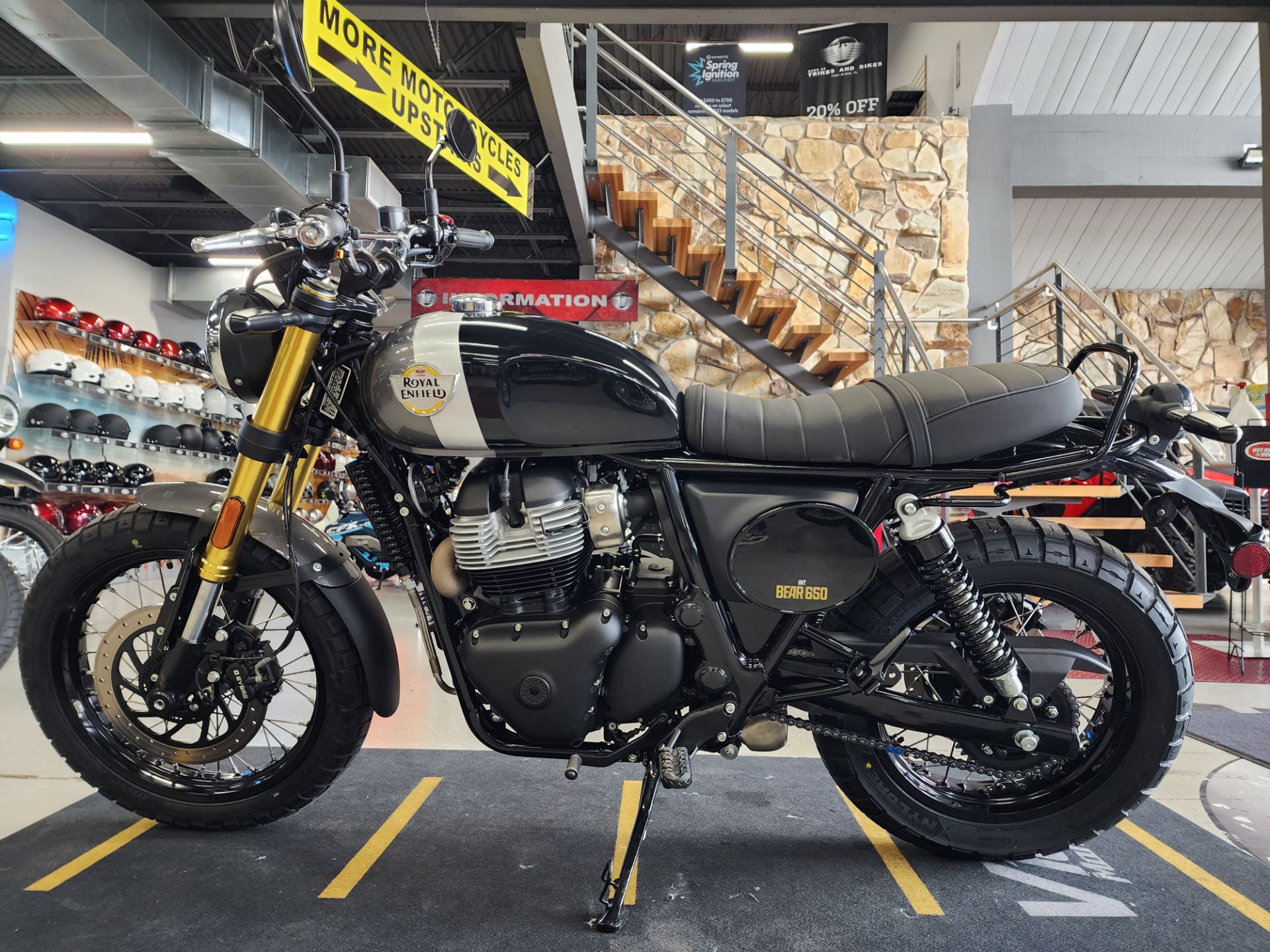 2025 Royal Enfield BEAR 650 in Fort Myers, Florida - Photo 15