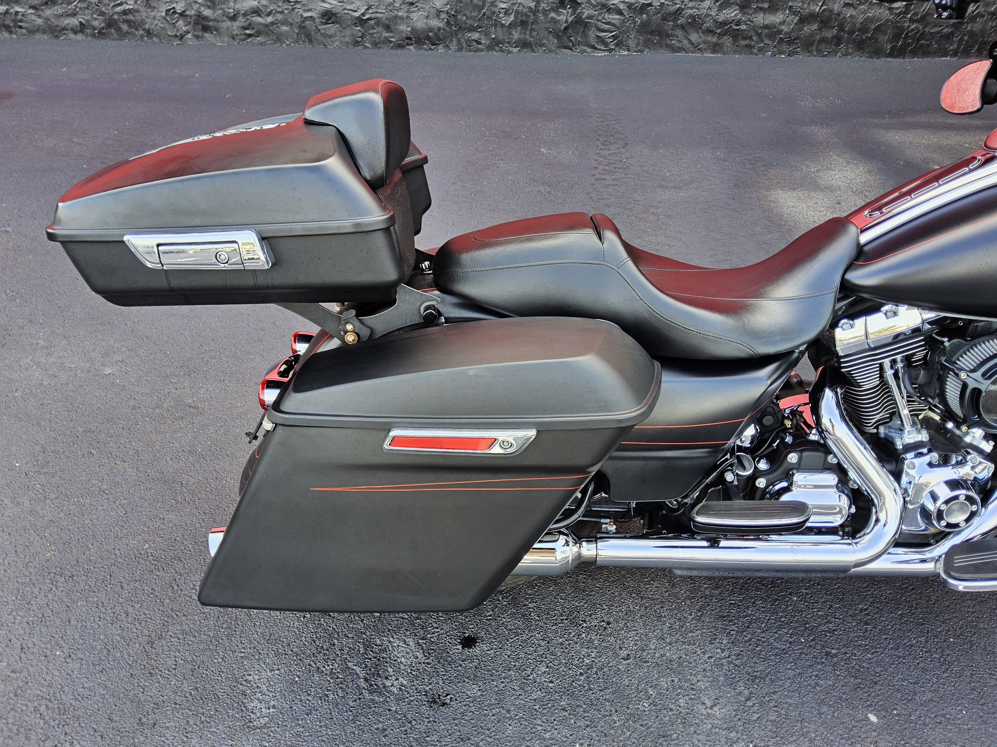 2016 Harley-Davidson Street Glide® Special in Fort Myers, Florida - Photo 3
